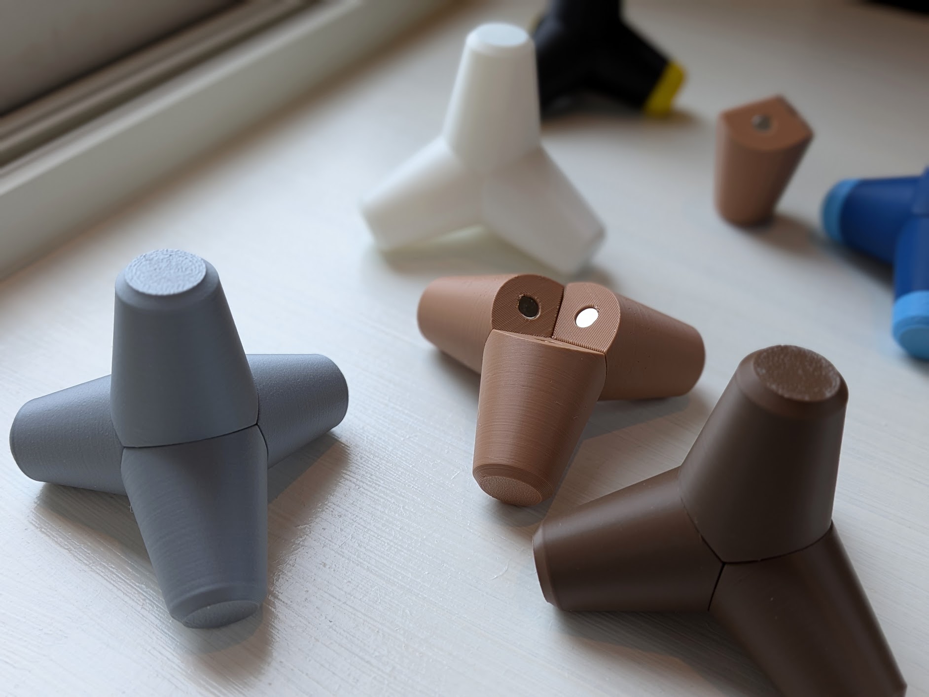 MagTetra – Magnetic Tetrapod Puzzle Toy - photo 3