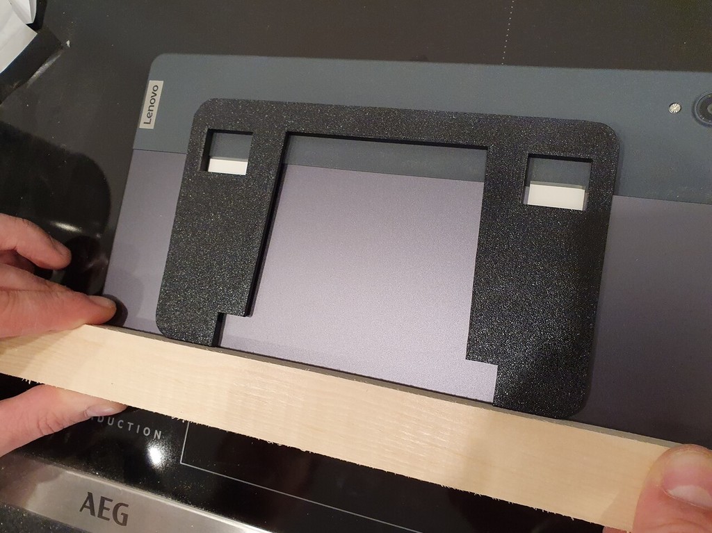 Floating tablet wall mount with charger support - photo 4