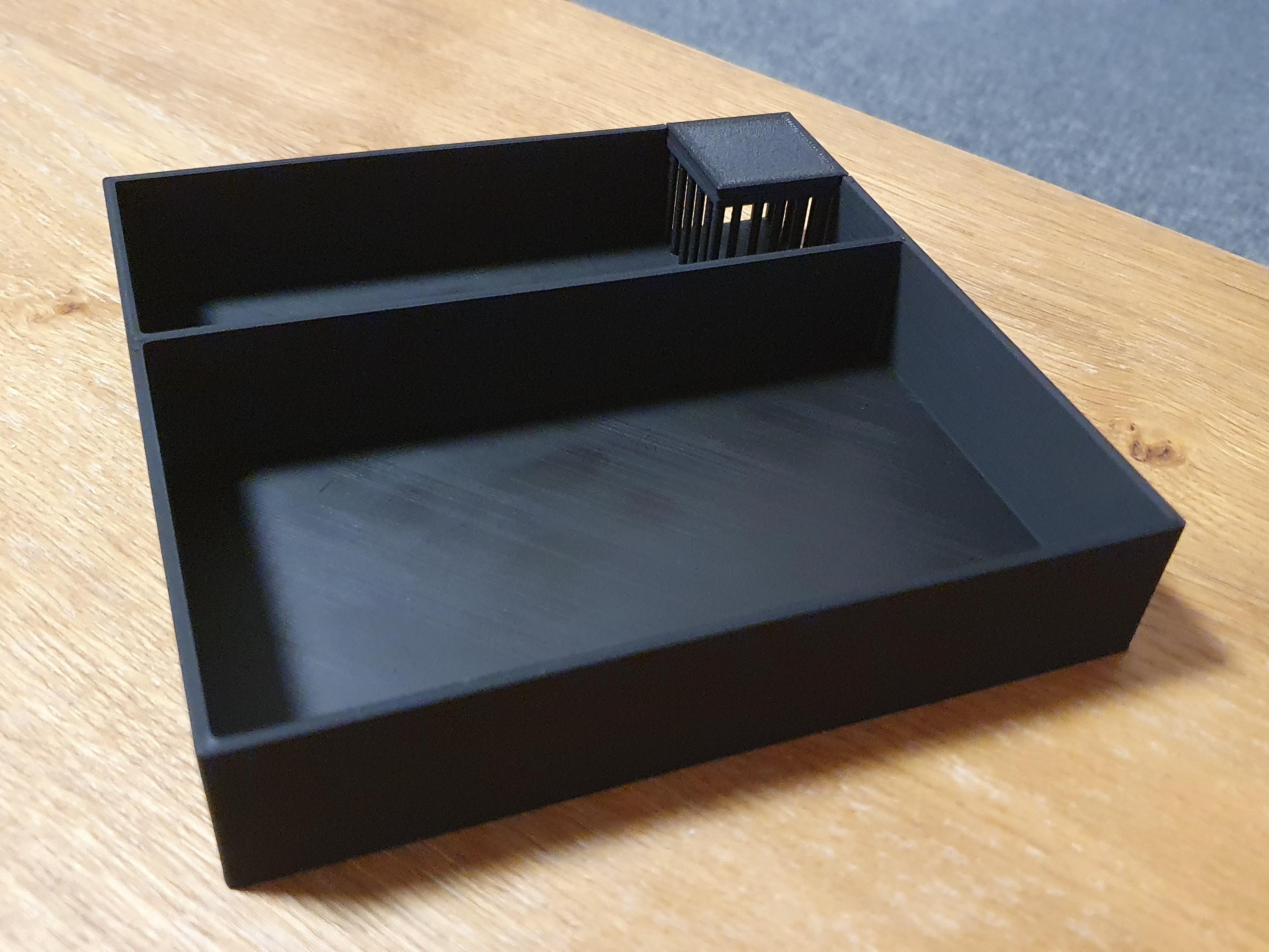 Tray 'Redemption' - with built-in dice jail - photo 3