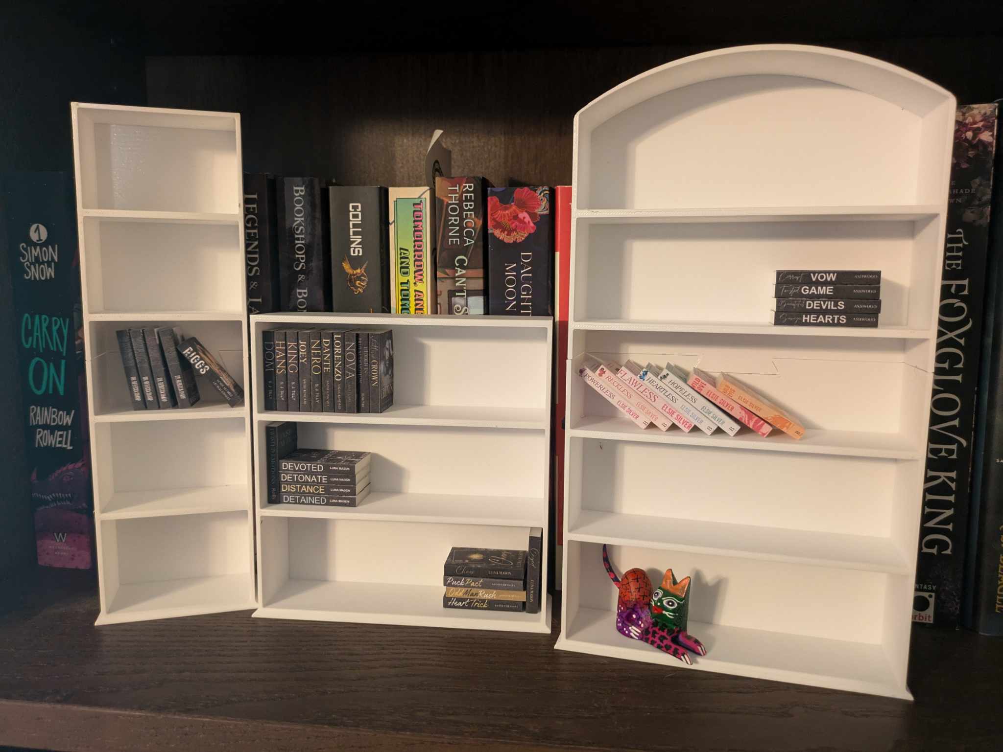 Miniature Bookshelves with Book Blanks for Crafts - photo 2