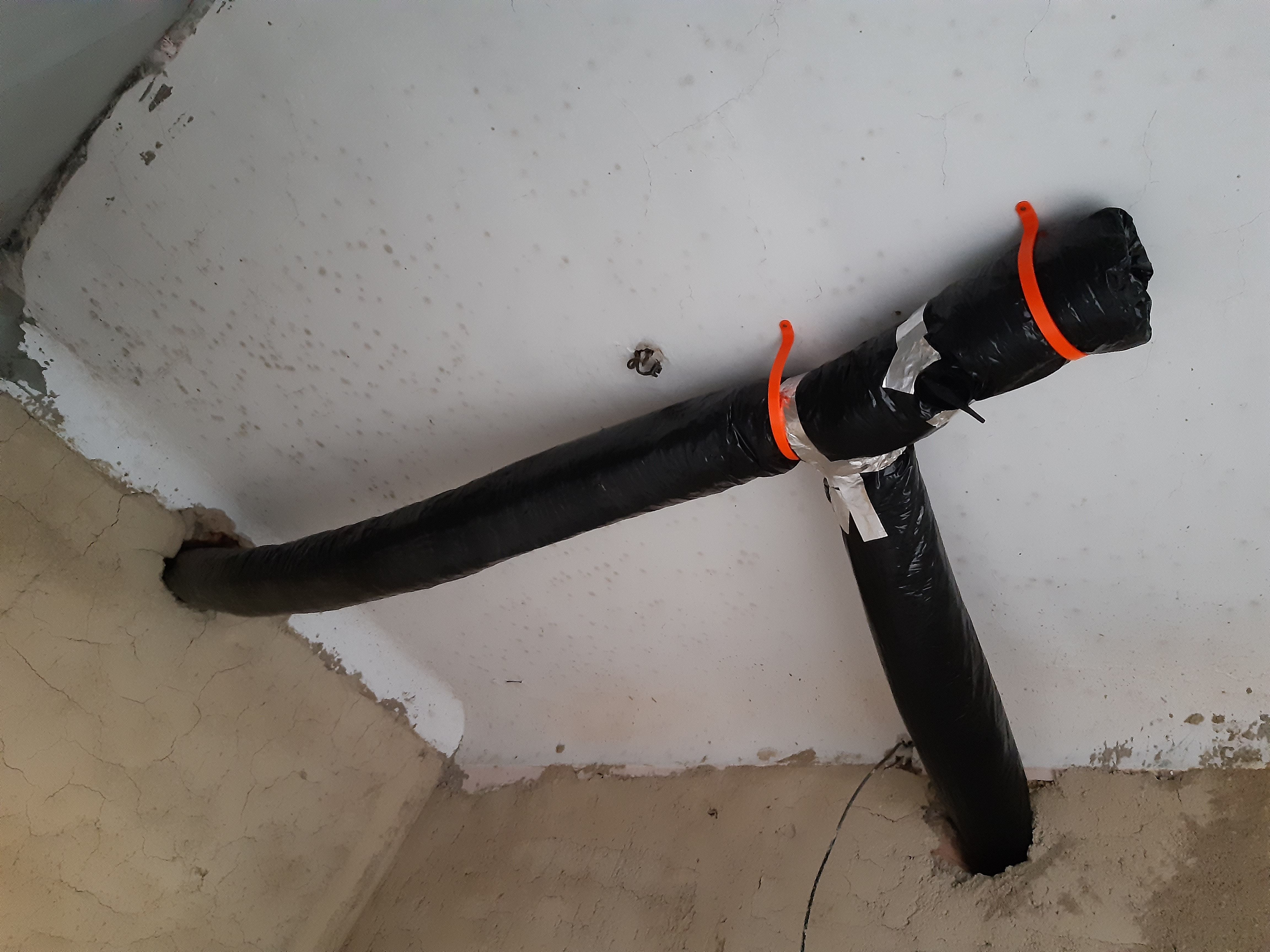 Air ventilation hose clamp