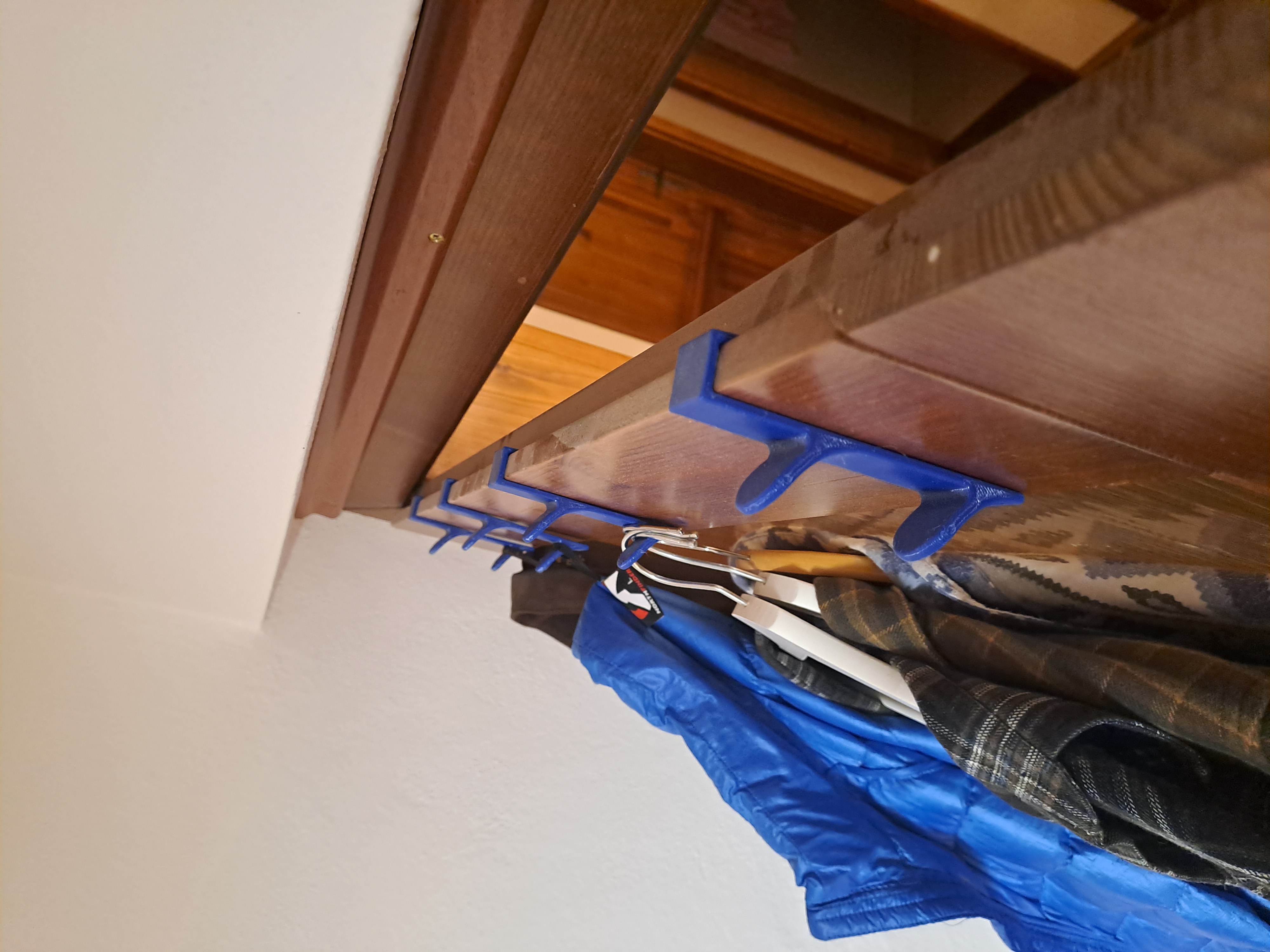 Door hanger - photo 3