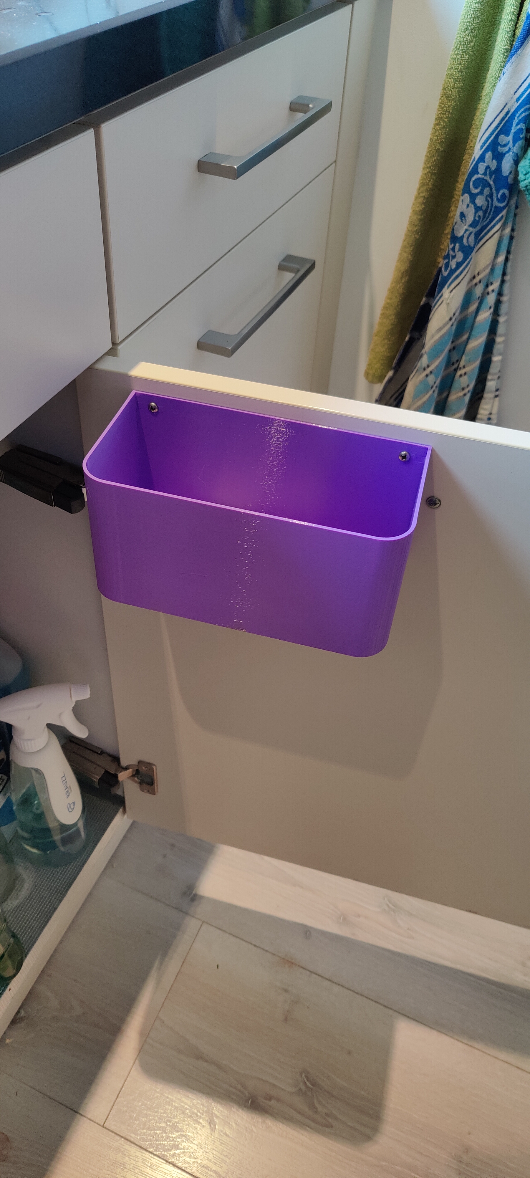 Bucket for in kitchen cabinet door - photo 2