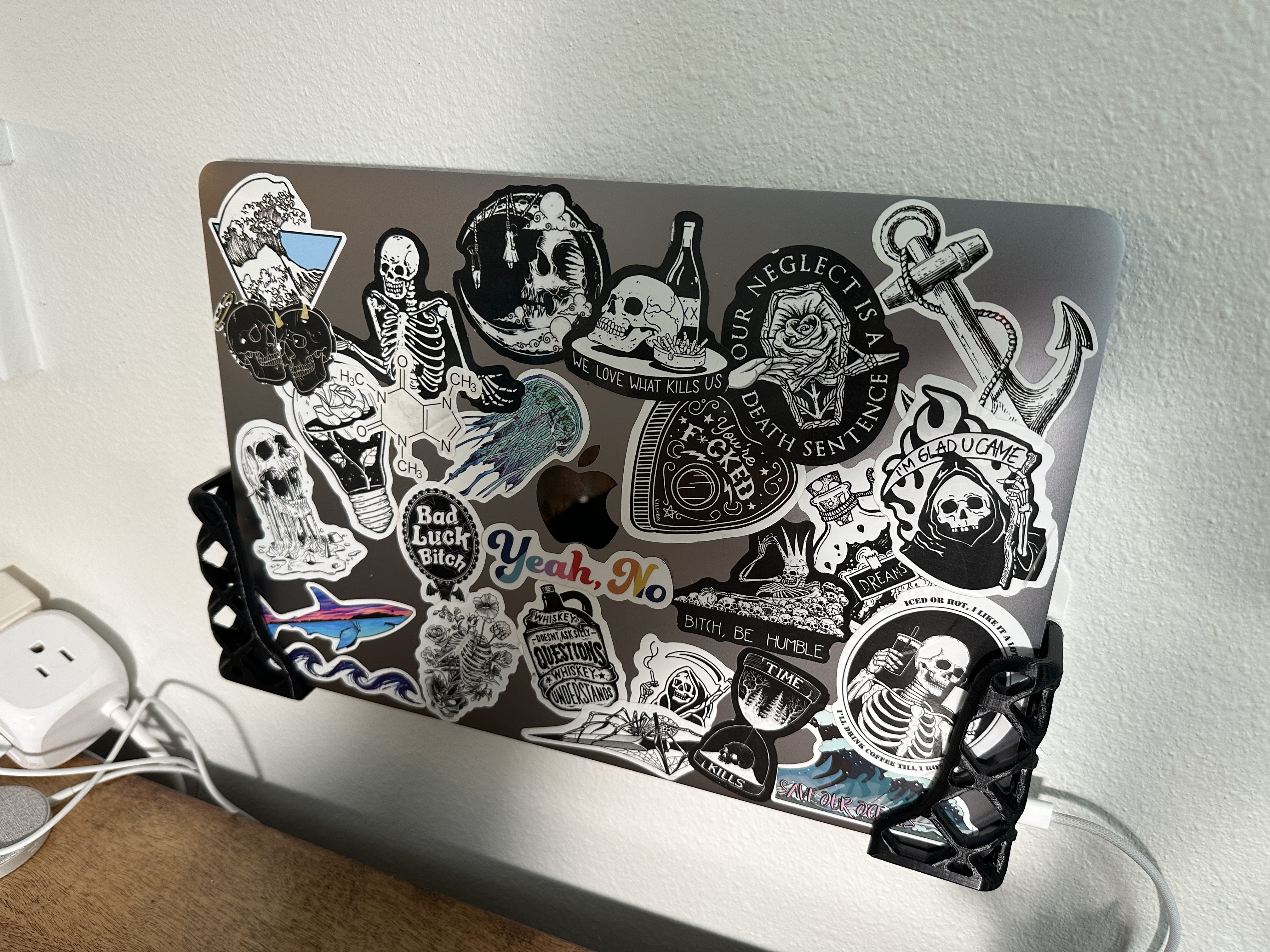 Laptop wall mount