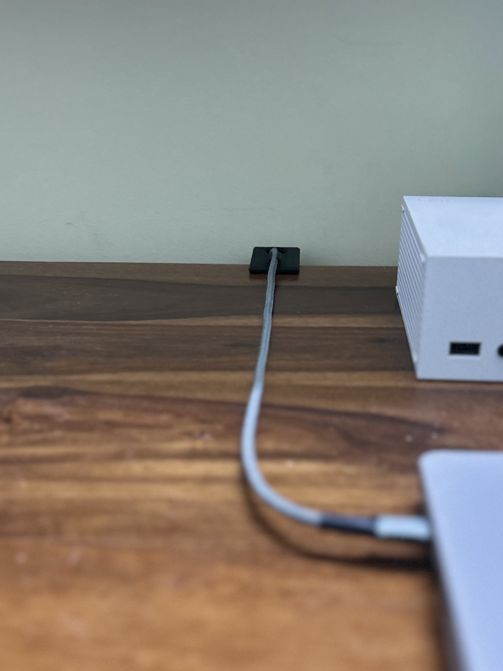 Desk Cable Clamp - Parametric Minimalistic Cable Management for your desk (Updated!!!) - photo 4