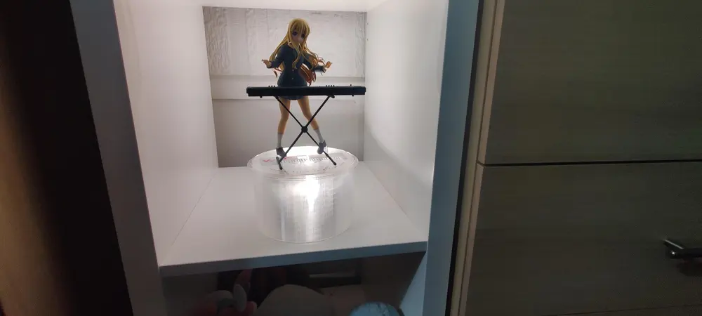Figurine stand