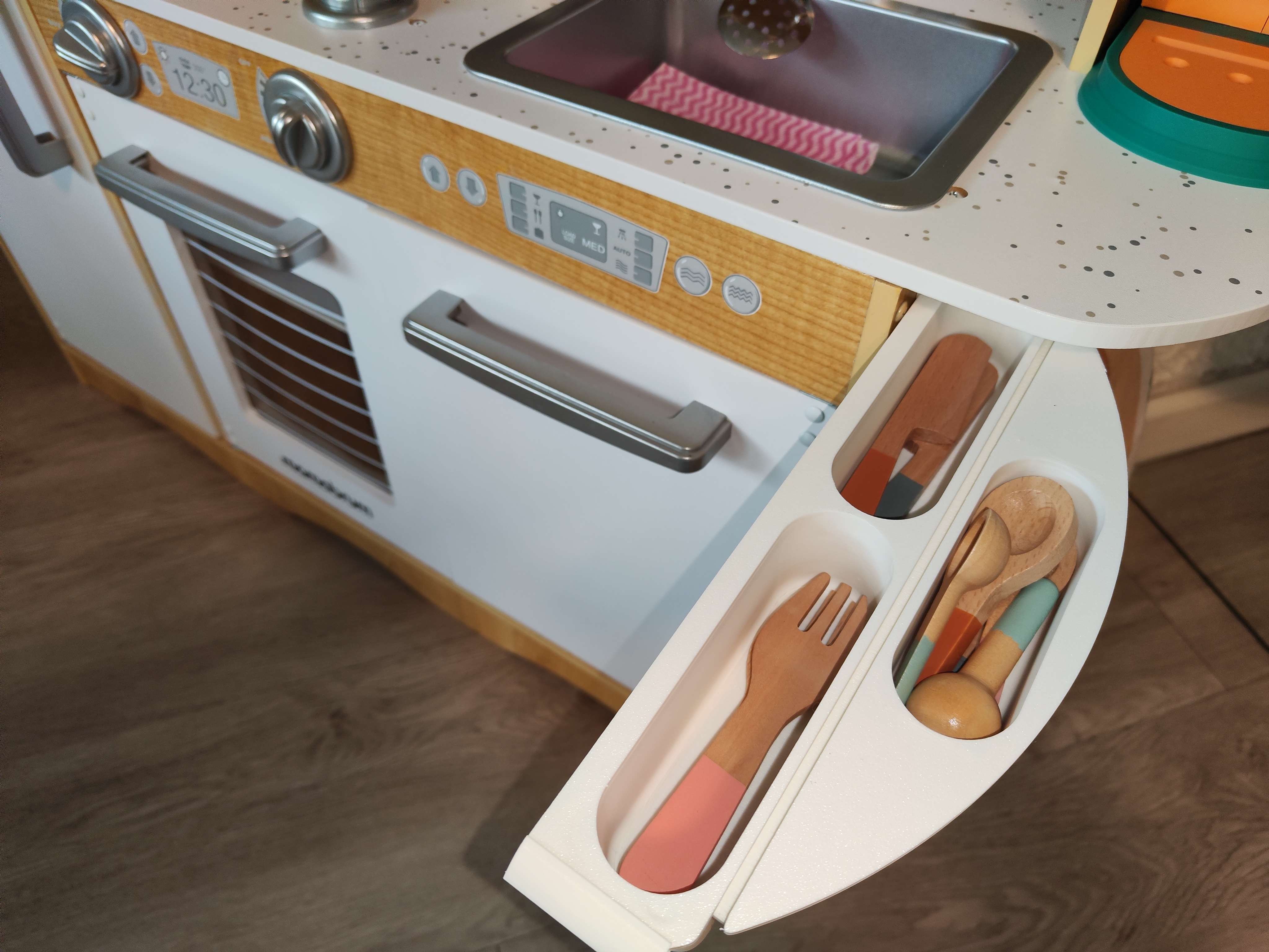 Children's Kitchen Cutlery Drawer