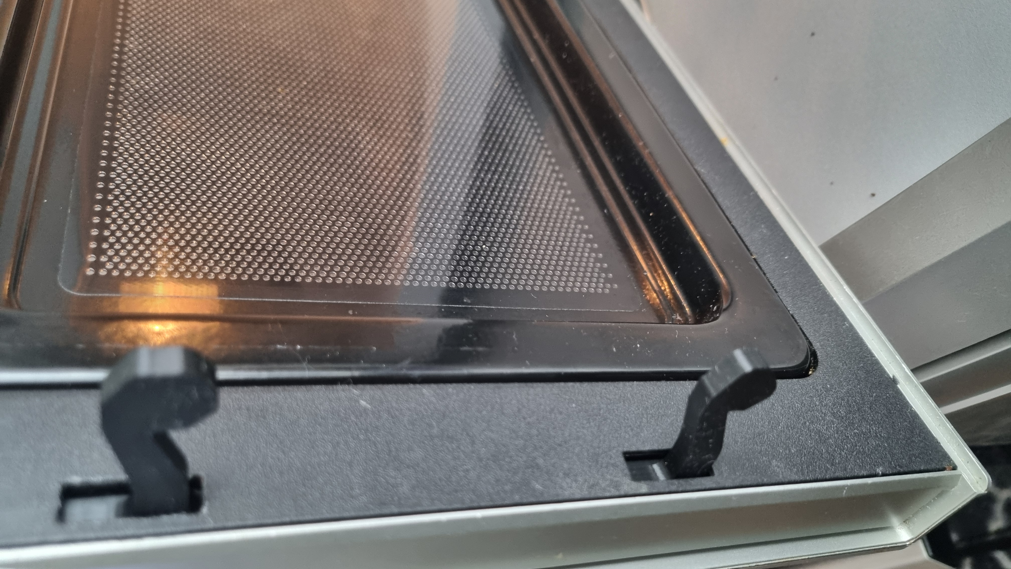 Bosch Microwave Door Latch - photo 2