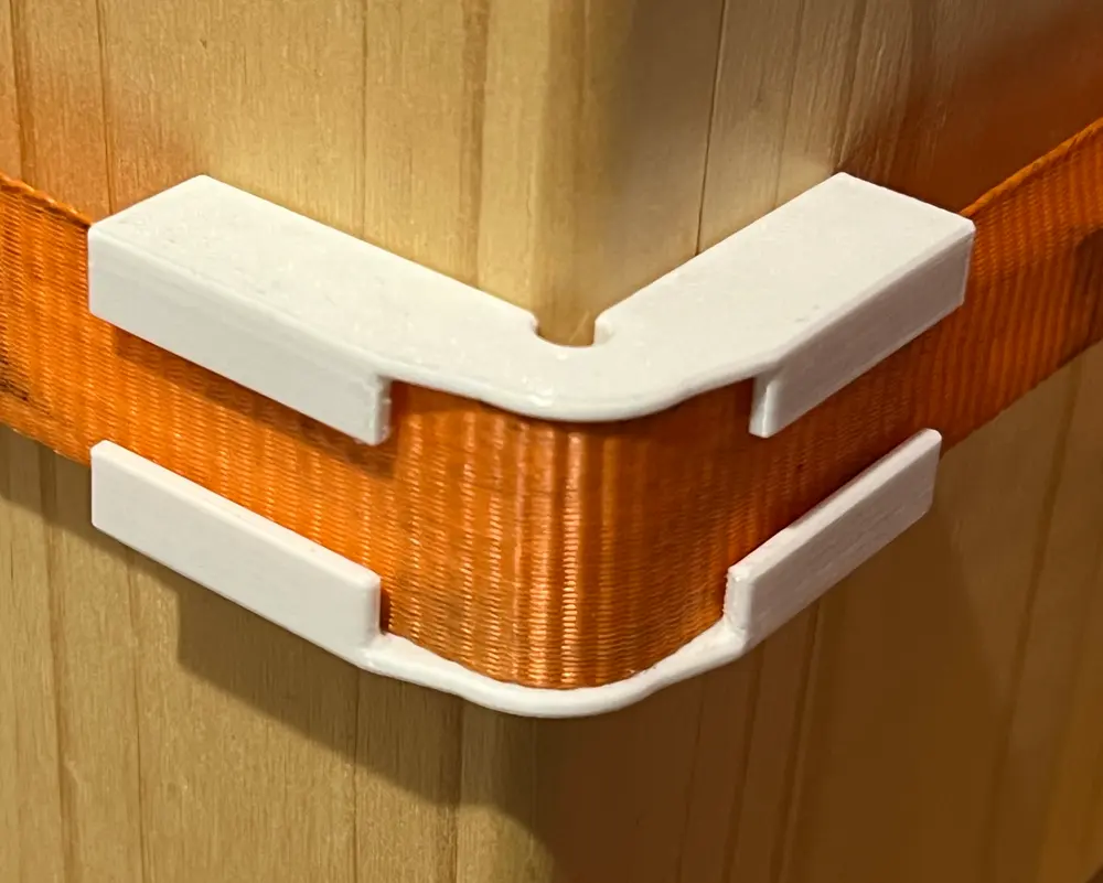 Corners clamp for cargo straps multiple angles 26mm