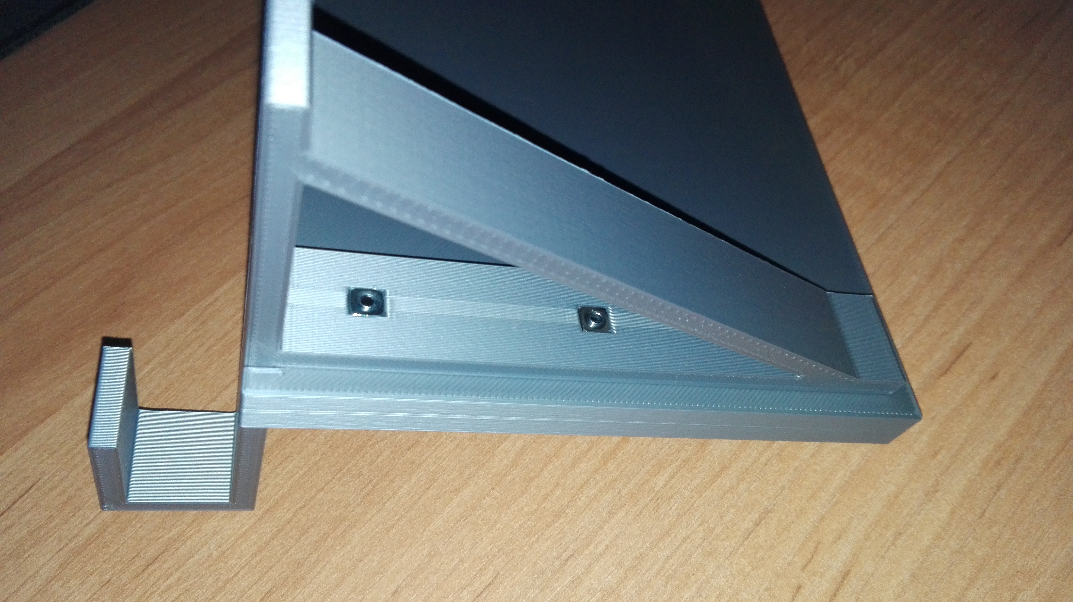 Small hanging shelf for a modem/router - photo 3
