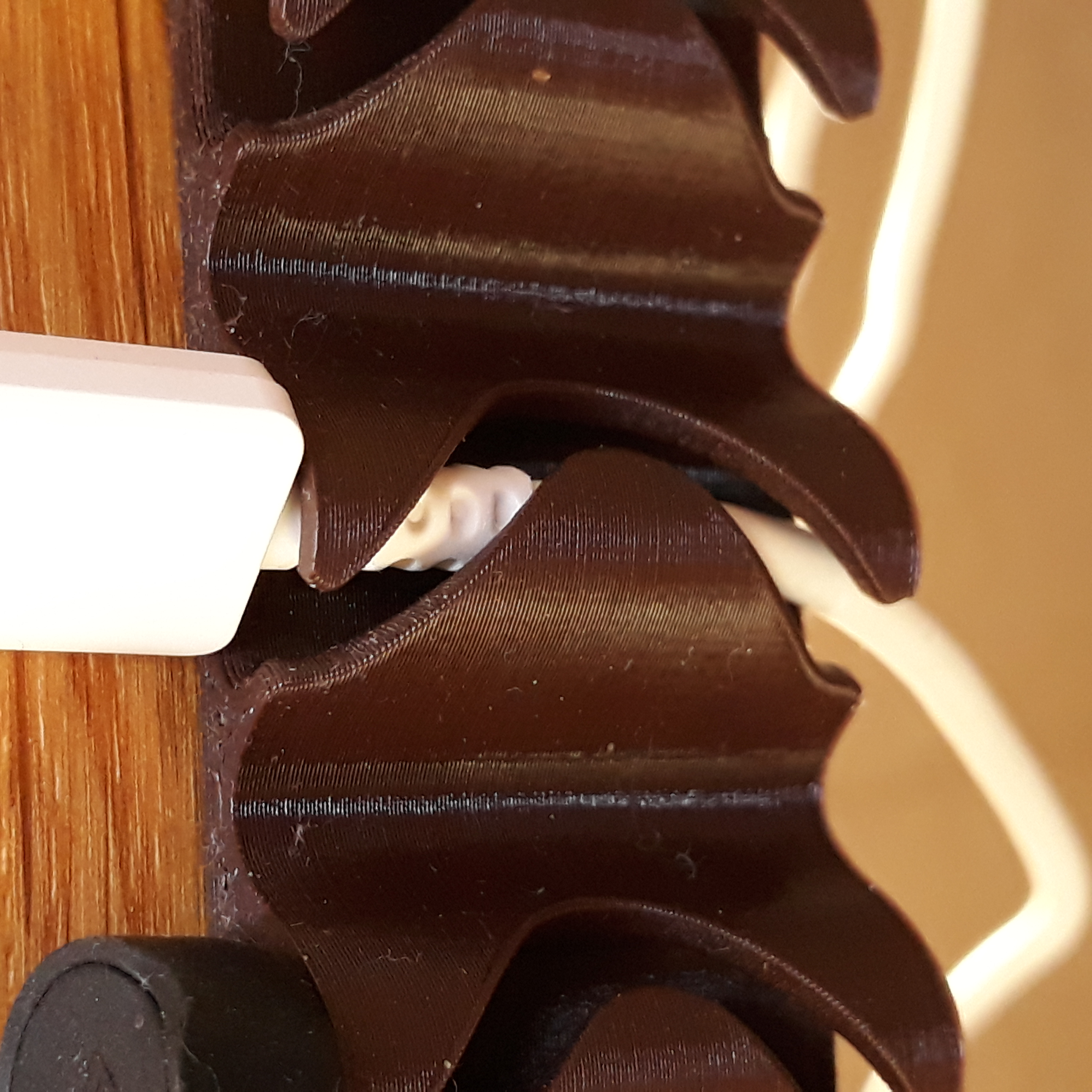 Cable guide - photo 2