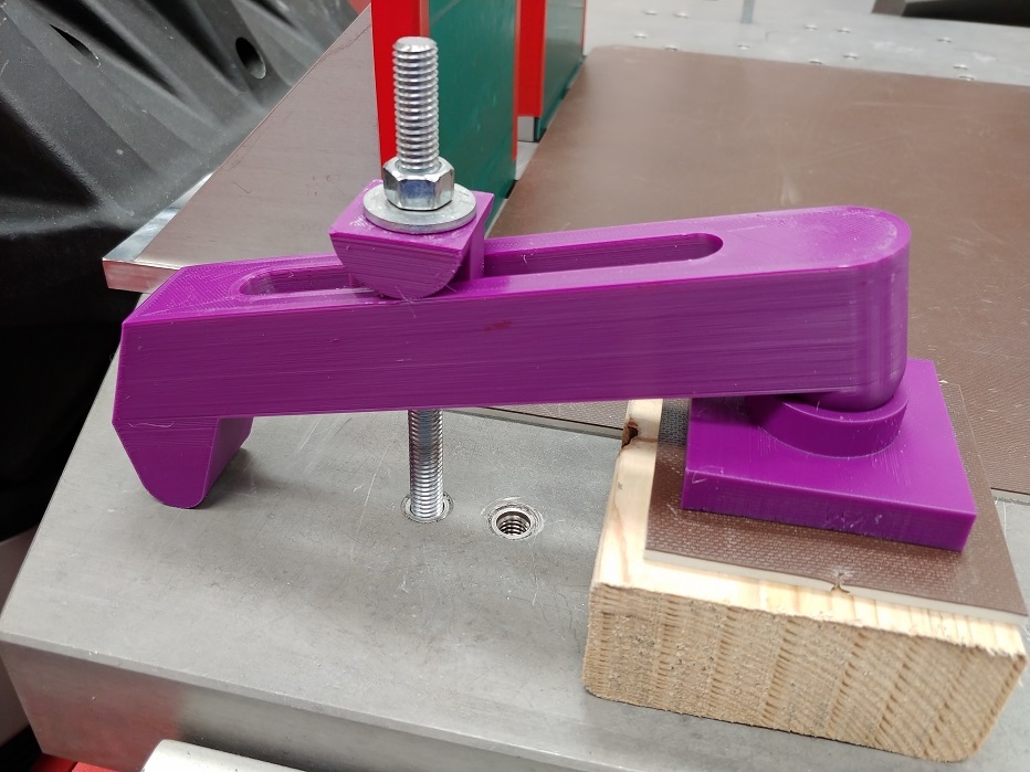 Large Bench Clamp with Pivoting Head