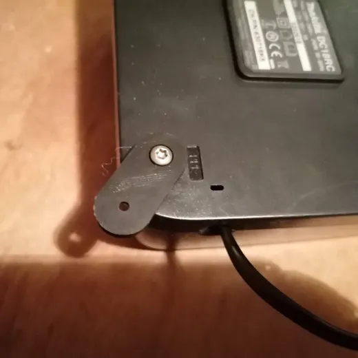Makita 18V Charger wall mount foot - photo 3