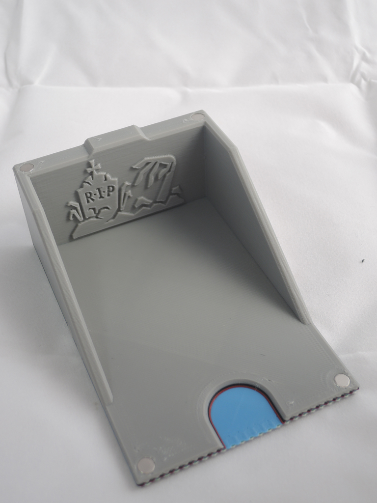 Another Magic The Gathering (MTG) deck box/card tray - photo 4