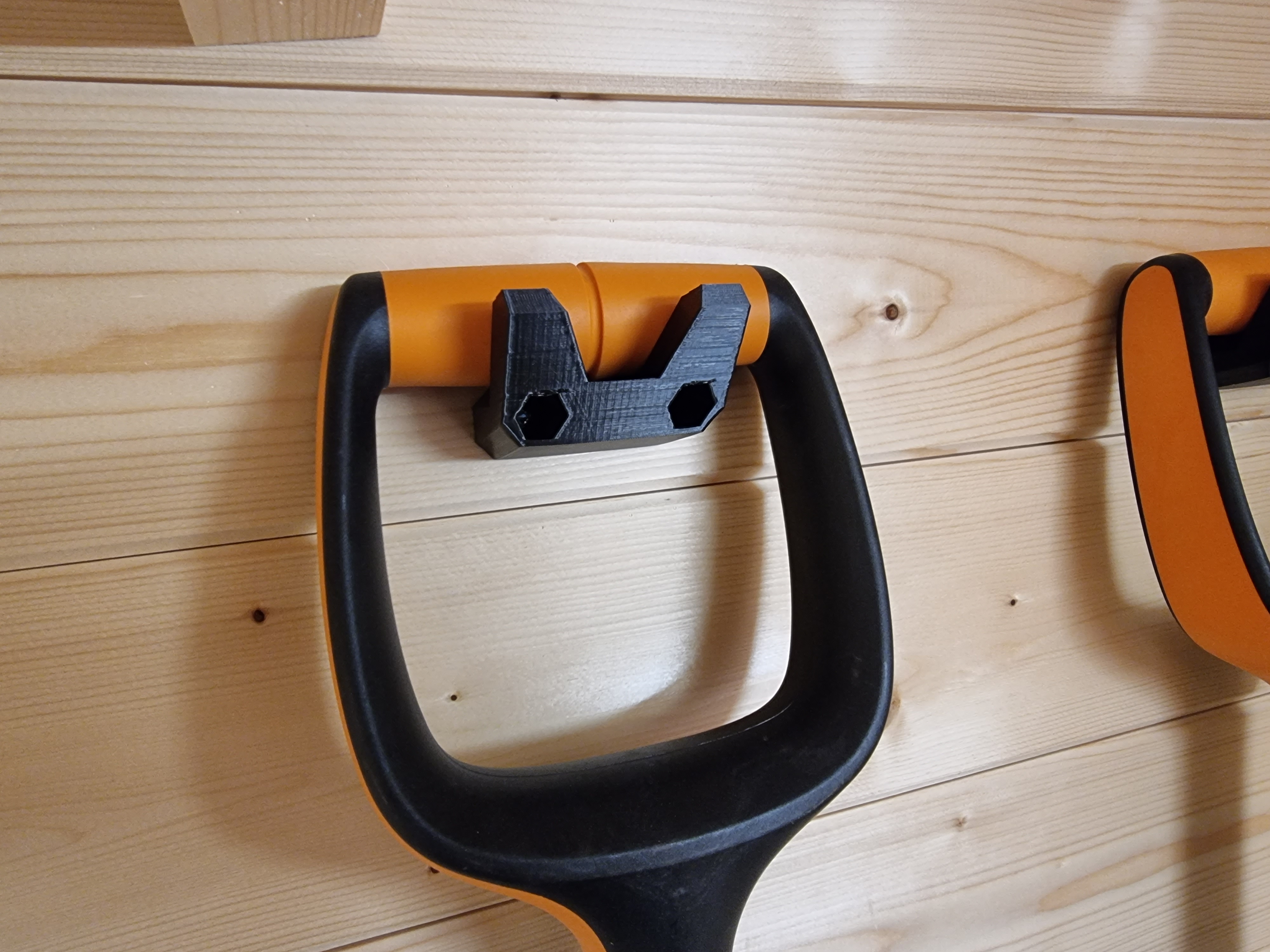 Wall Mount for Fiskars Garden Tools