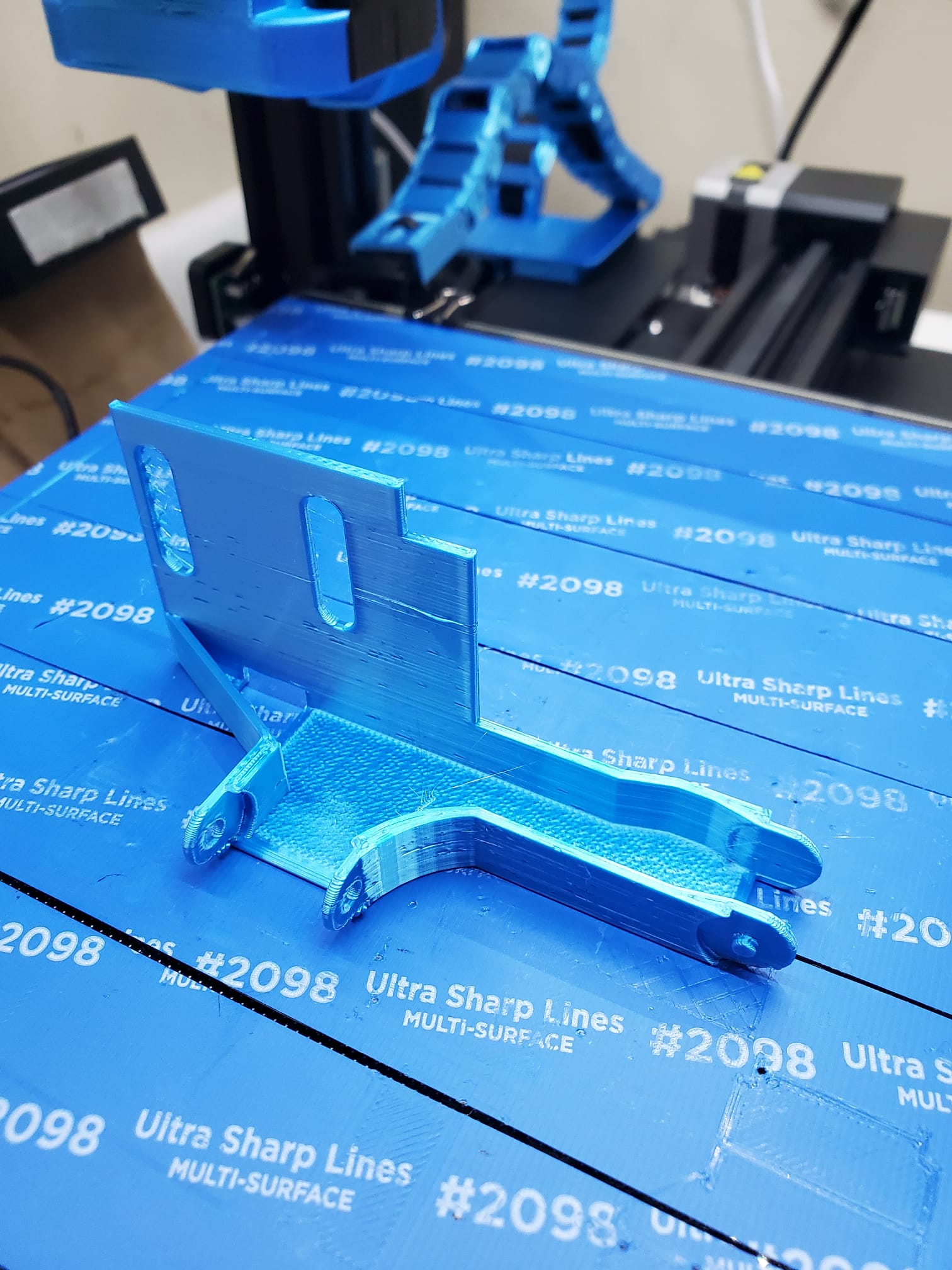 Ender 3v2/Aquila Cable Chain Extruder Mount with Filament Runout - photo 2