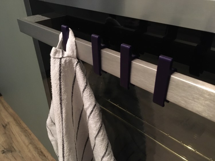 Kitchen towel hook for oven handle - photo 2