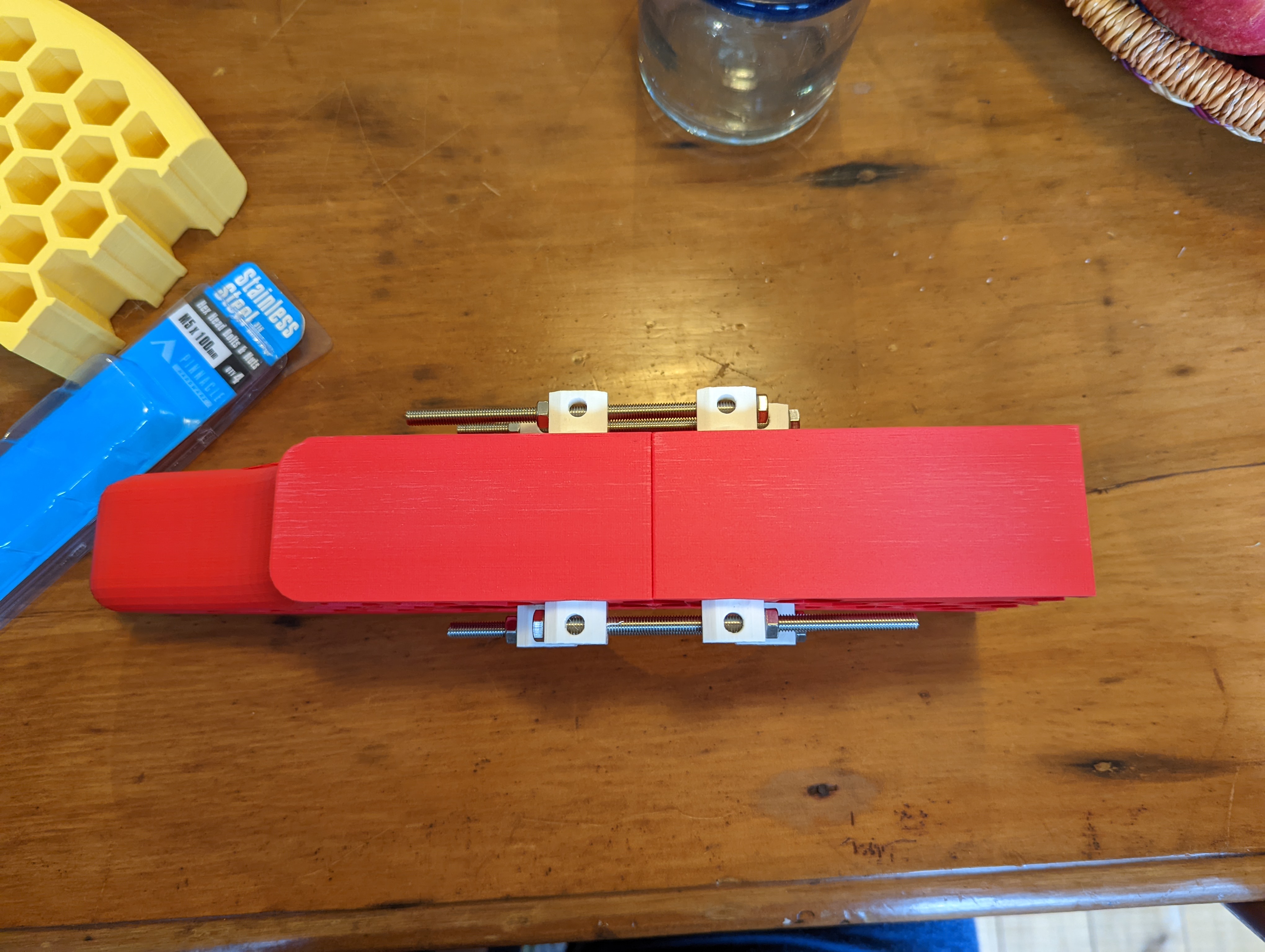 Honeycomb Strat Assembly Clamp Pegs - photo 2