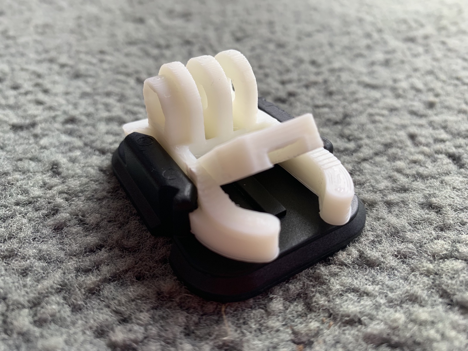 Lockable GoPro quick release clip