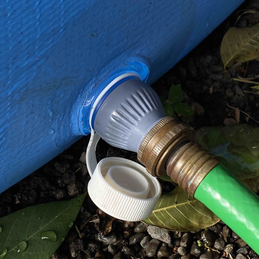 Intex Pool Drain to Hose adapter - photo 2