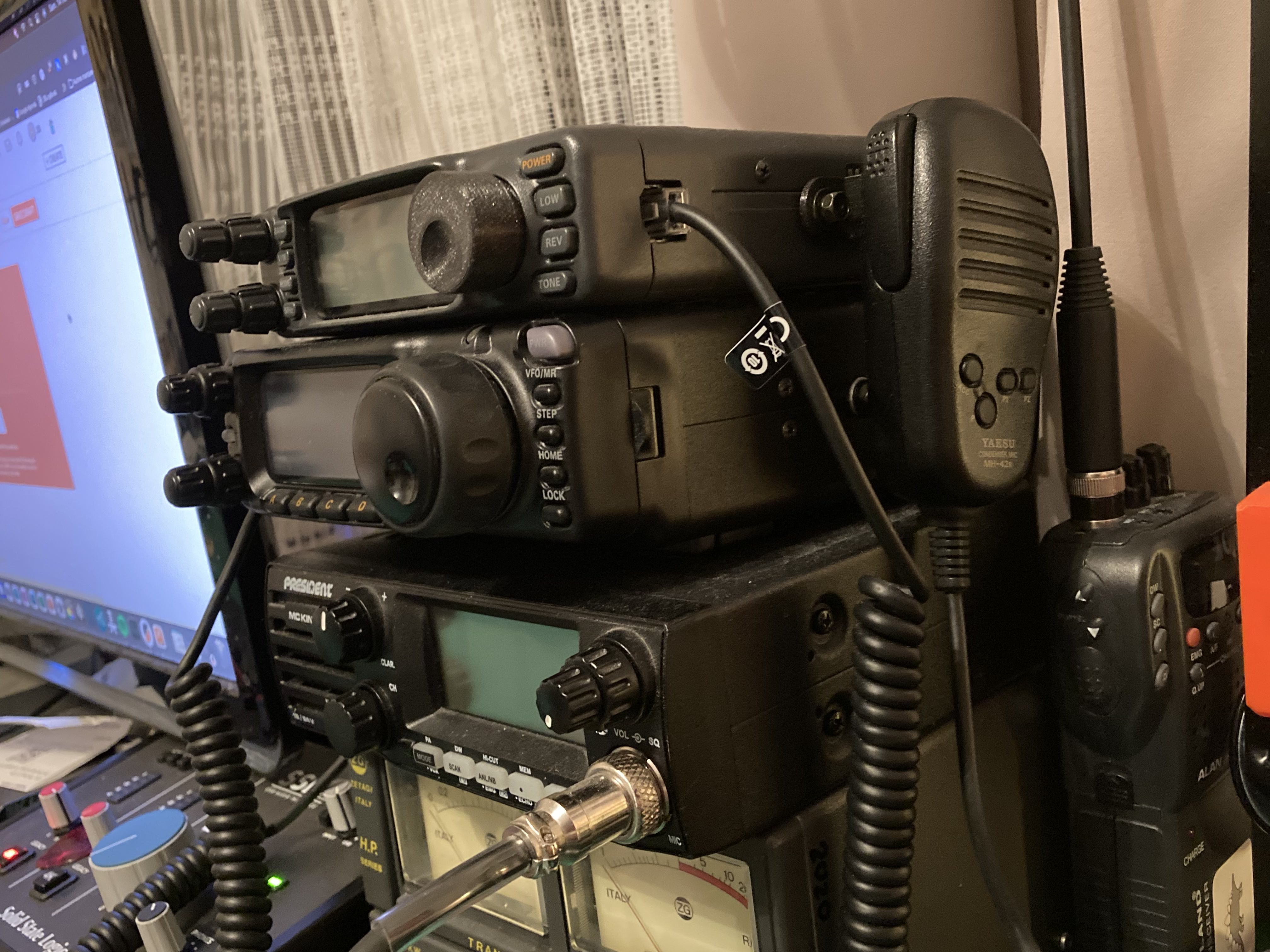 Slim microphone side mount for yaesu radios - photo 4