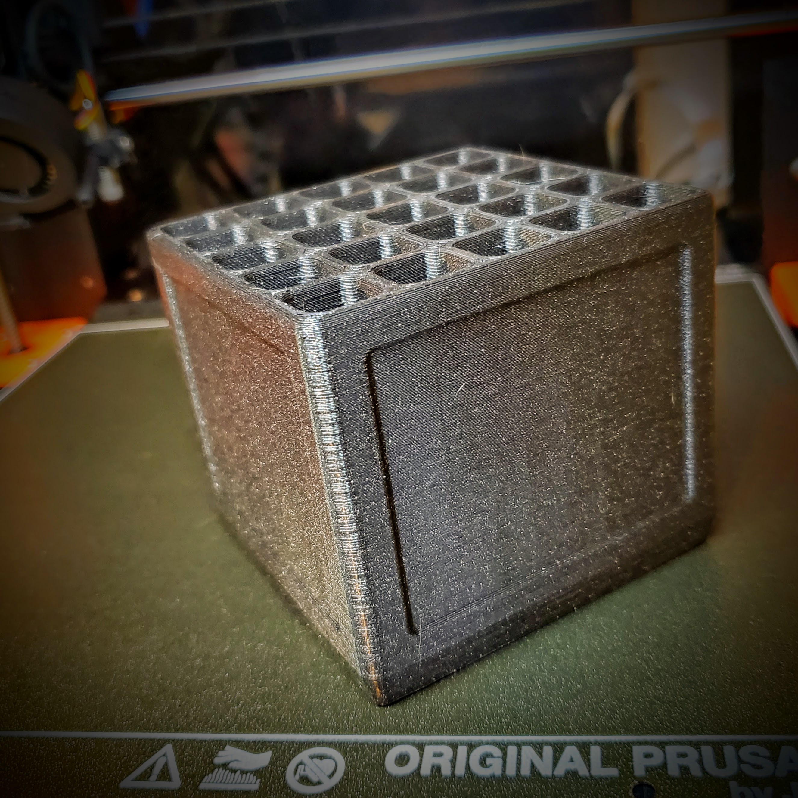 Zel's Perfect (ly Ridiculous) Pen and Tool Holder - photo 2