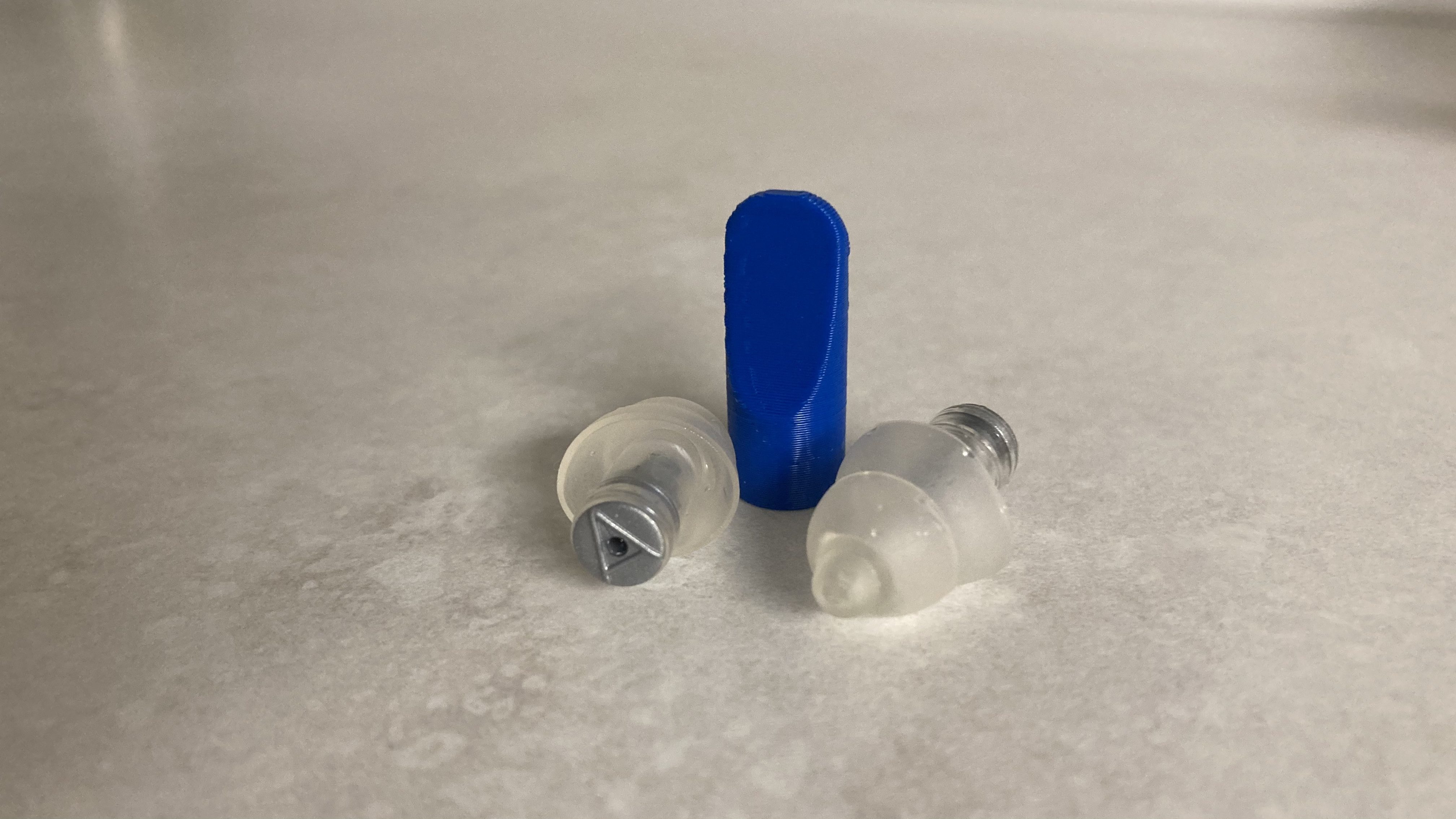 Ear plugs insert tool