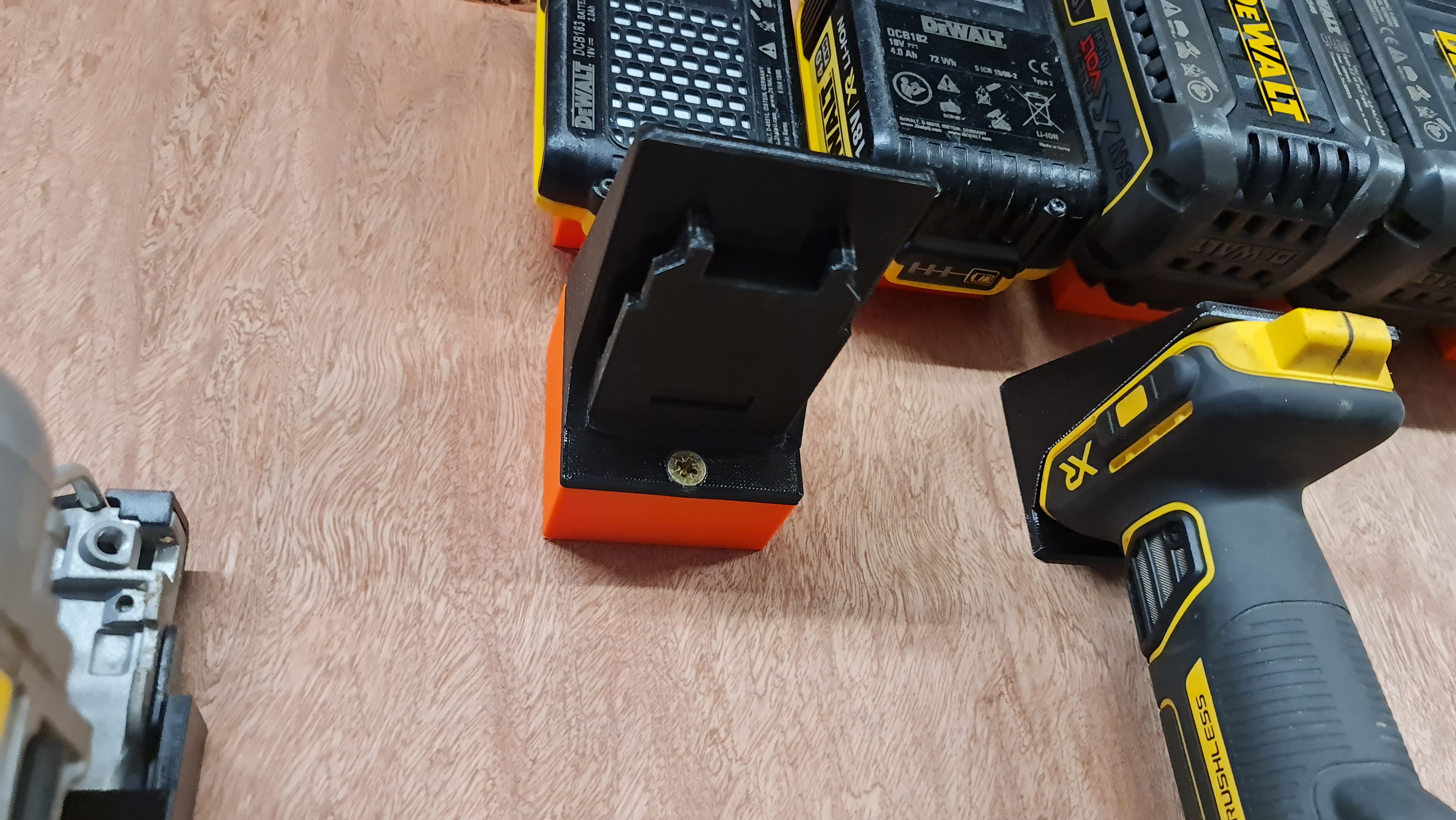 Dewalt tool hanger - photo 4