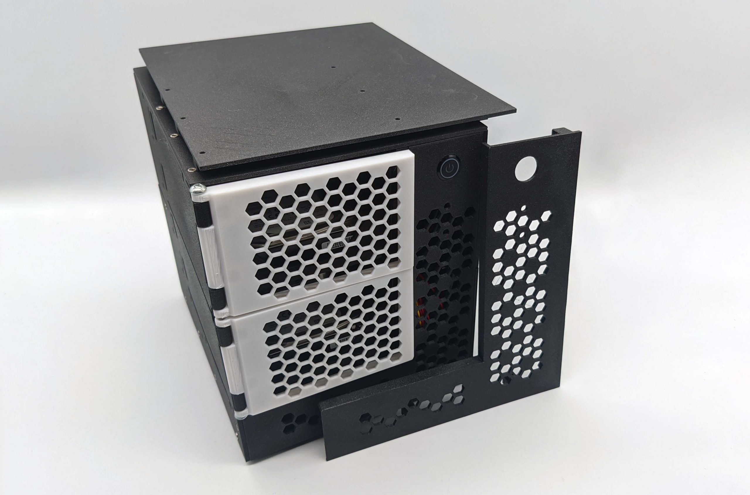 Network Storage - 4 Bay / 3.5" / ITX NAS - photo 2