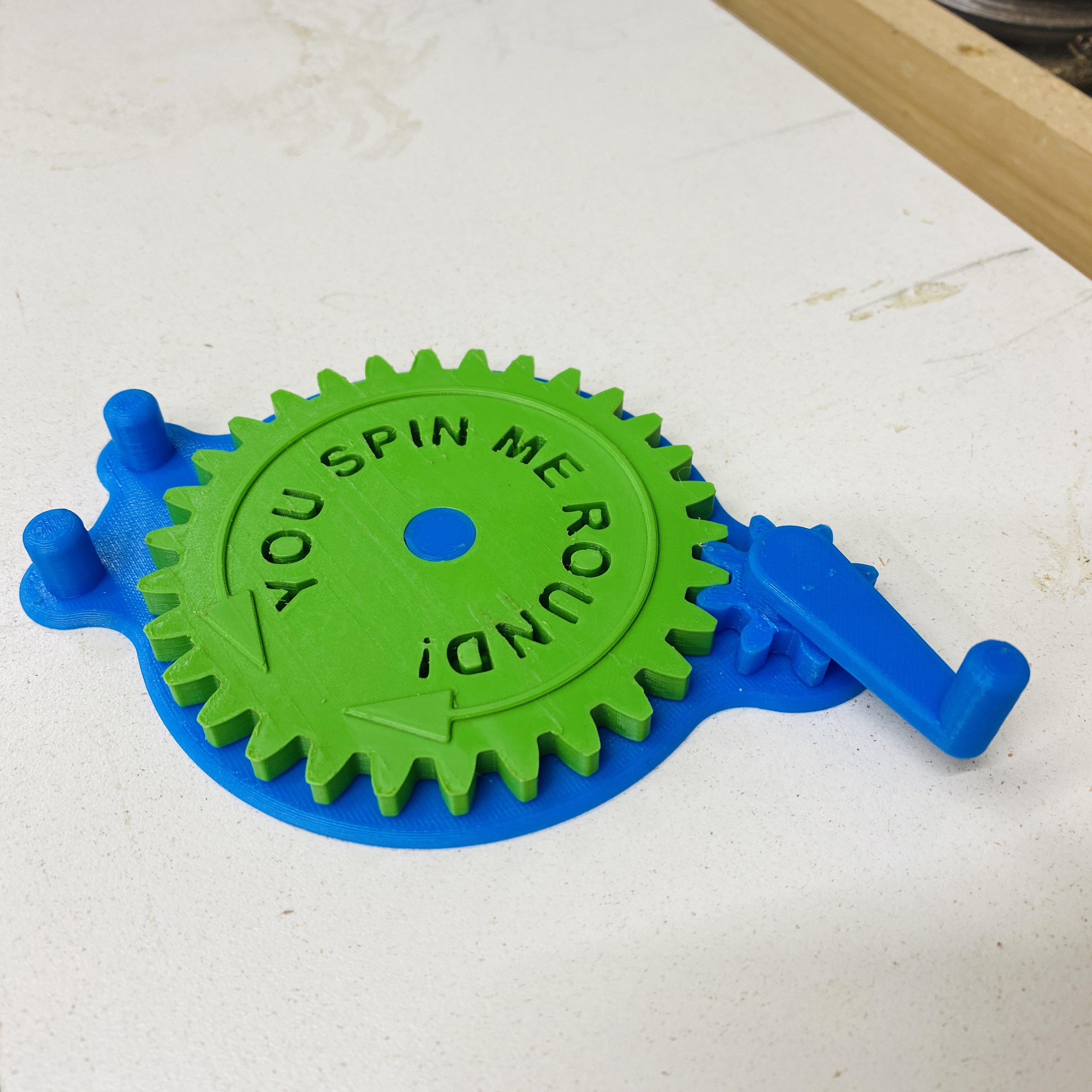 You Spin Me Round, Rotating Spur Gear Toy - photo 2