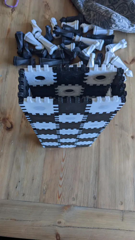 Infinite hinge magnetic chess board - photo 3