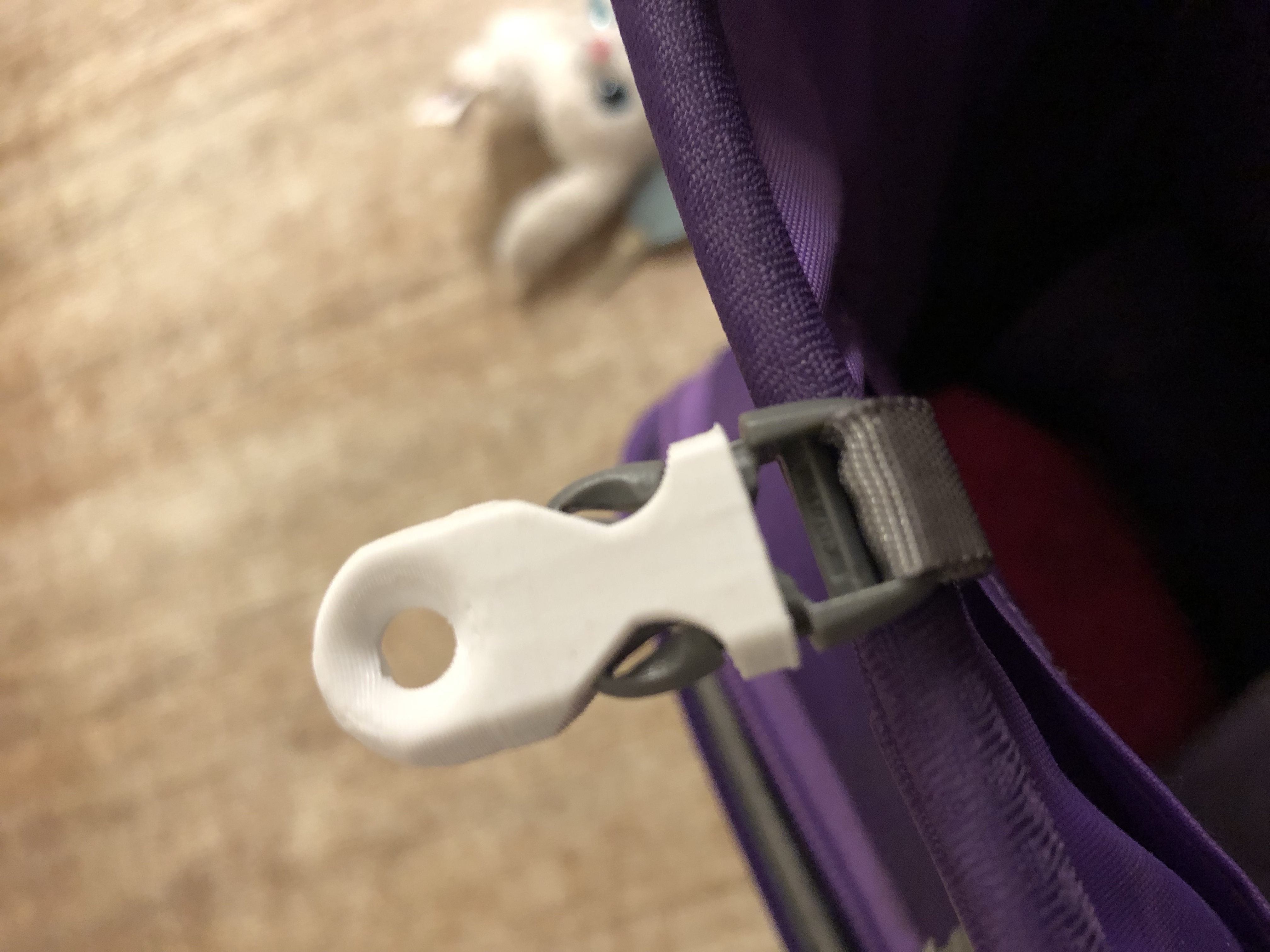 Schlüsselclip-Ersatz (weiblich) für StepByStep Schulranzen. Replacement key clip for StepByStep school bags.