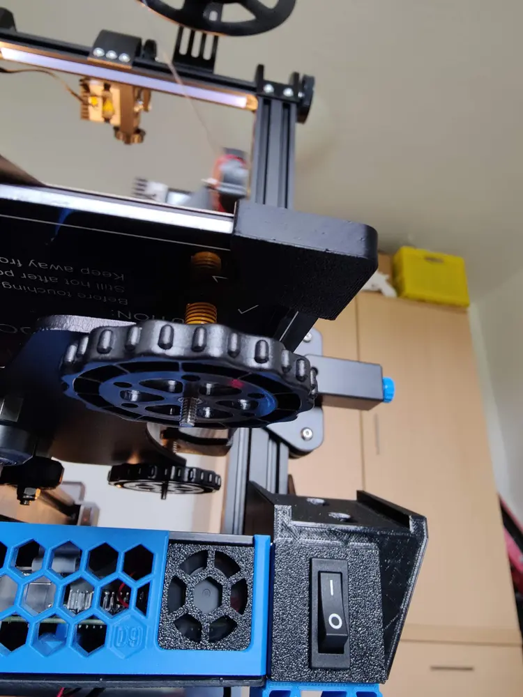 Ender 3 (V2) PEI sheet allignment bracket - photo 2