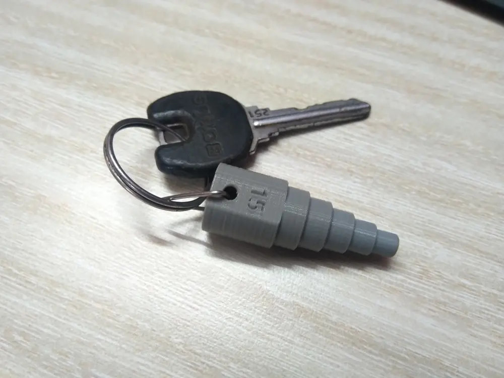 Hole diameter measuring keychain