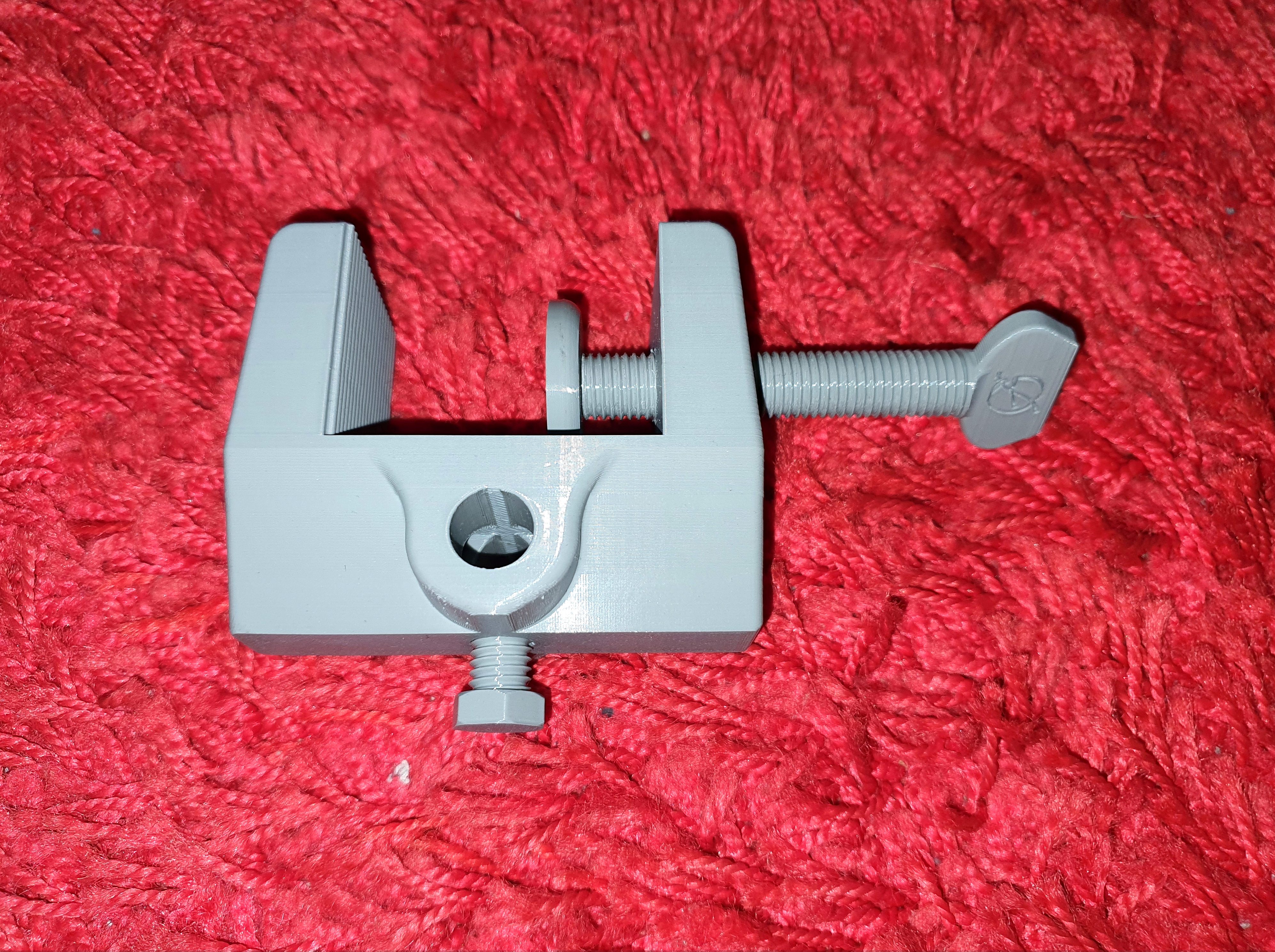 Universal Clamp