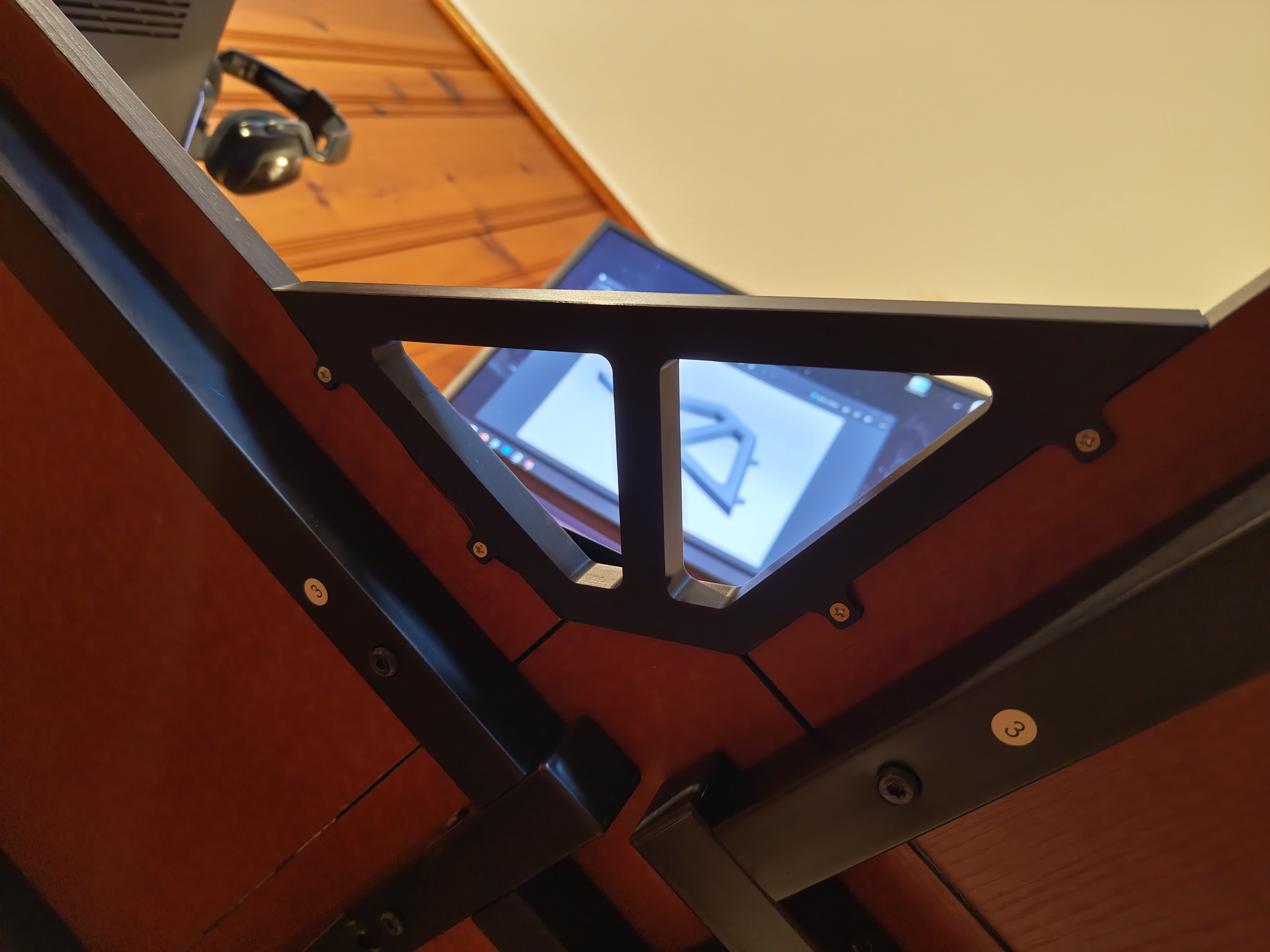 L-Desk Corner Shelf - photo 3