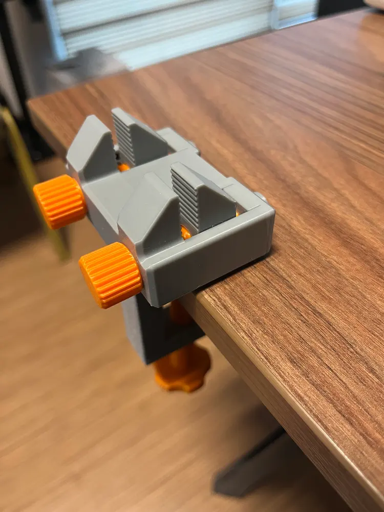 Mini desk clamp - photo 3
