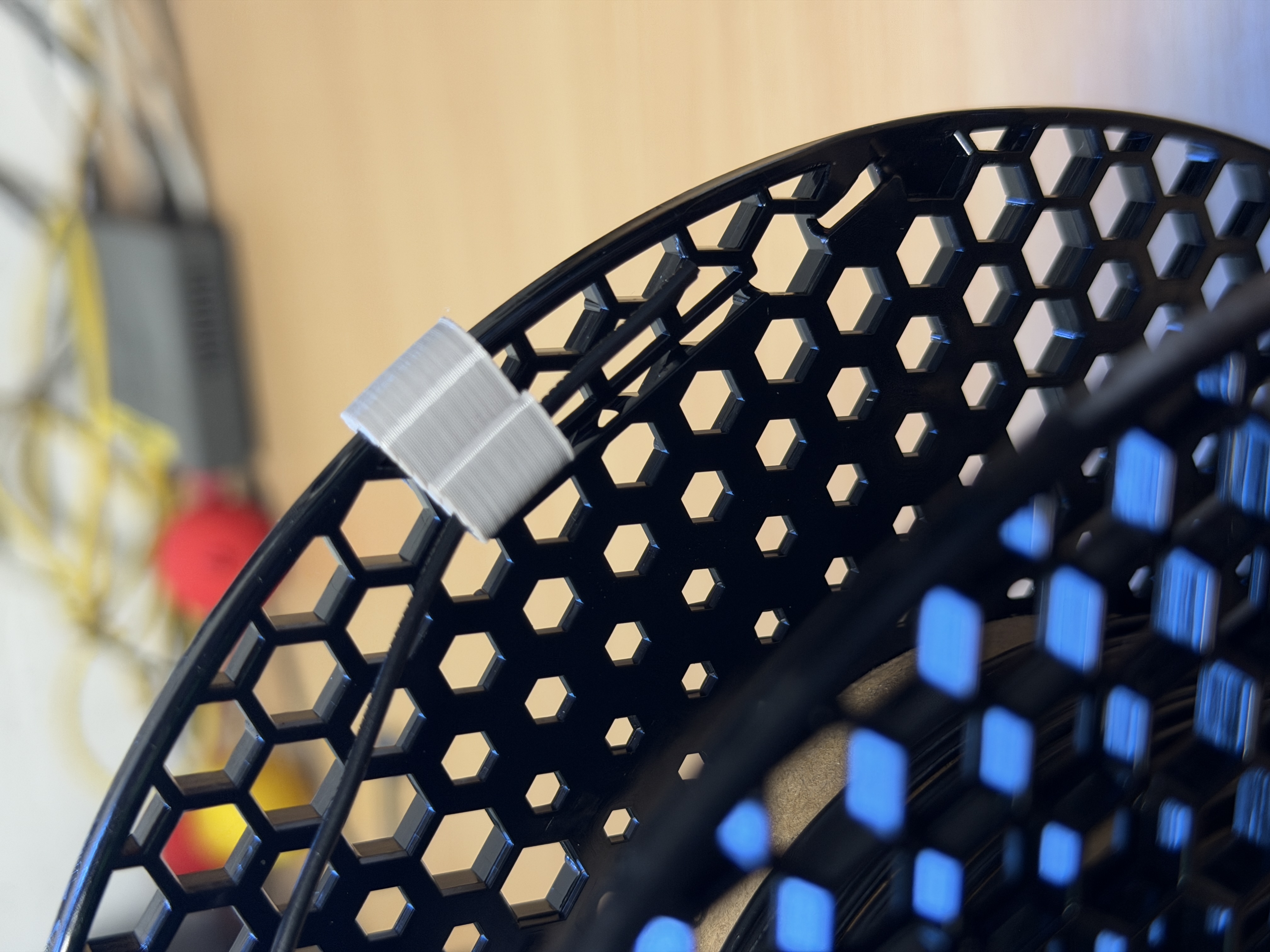Filament-Clip Light