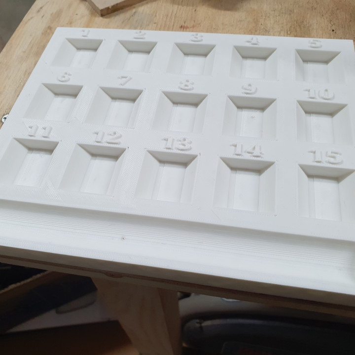 Numbered Screw Tray