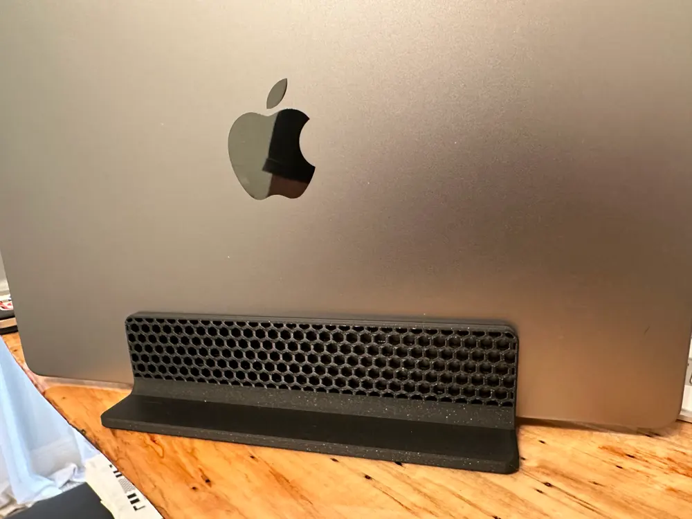 MacBook Pro Verticle Stand for M1/M2 silicon MacBooks - photo 2