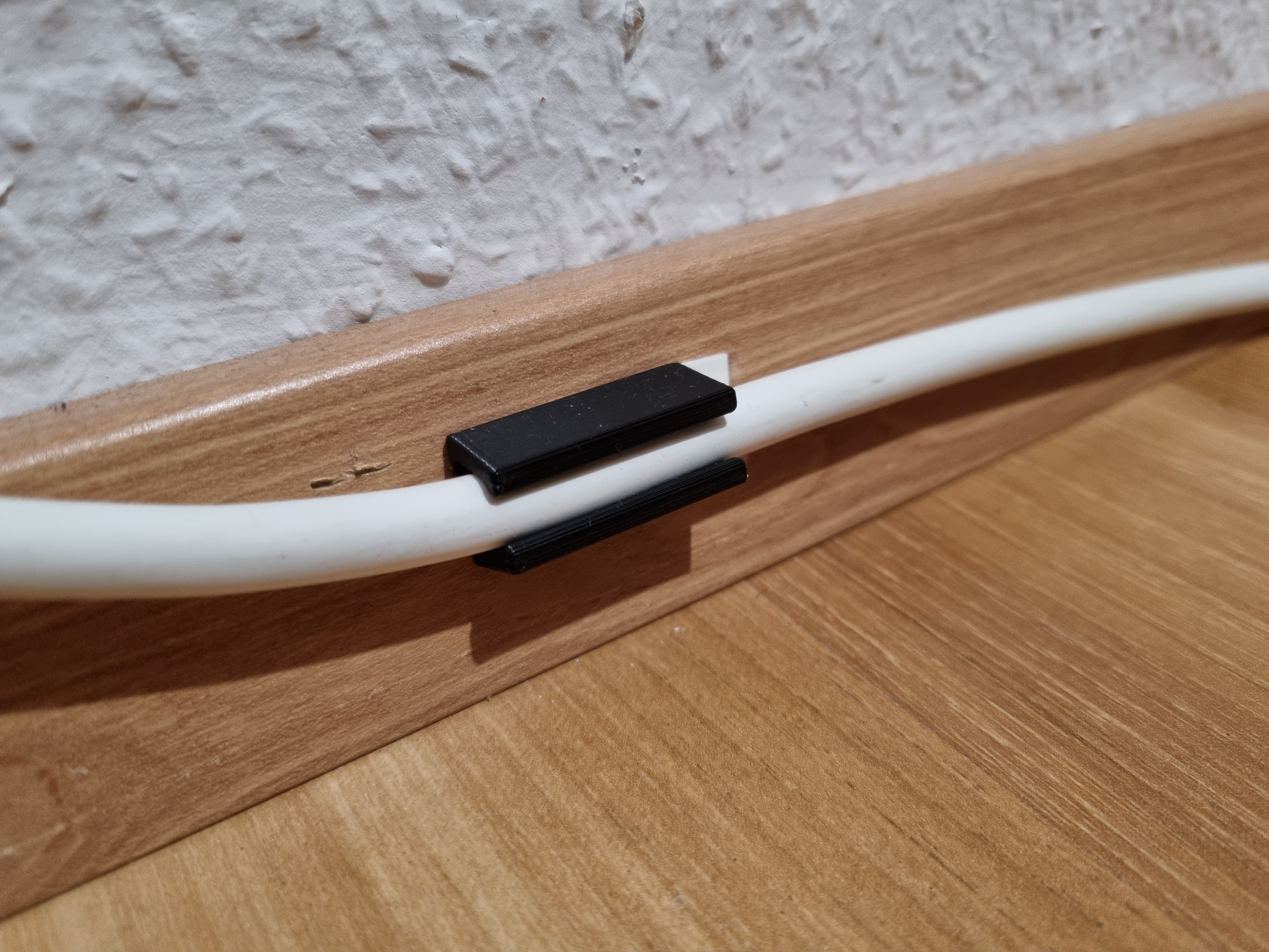 Simple Cable Clip - photo 2