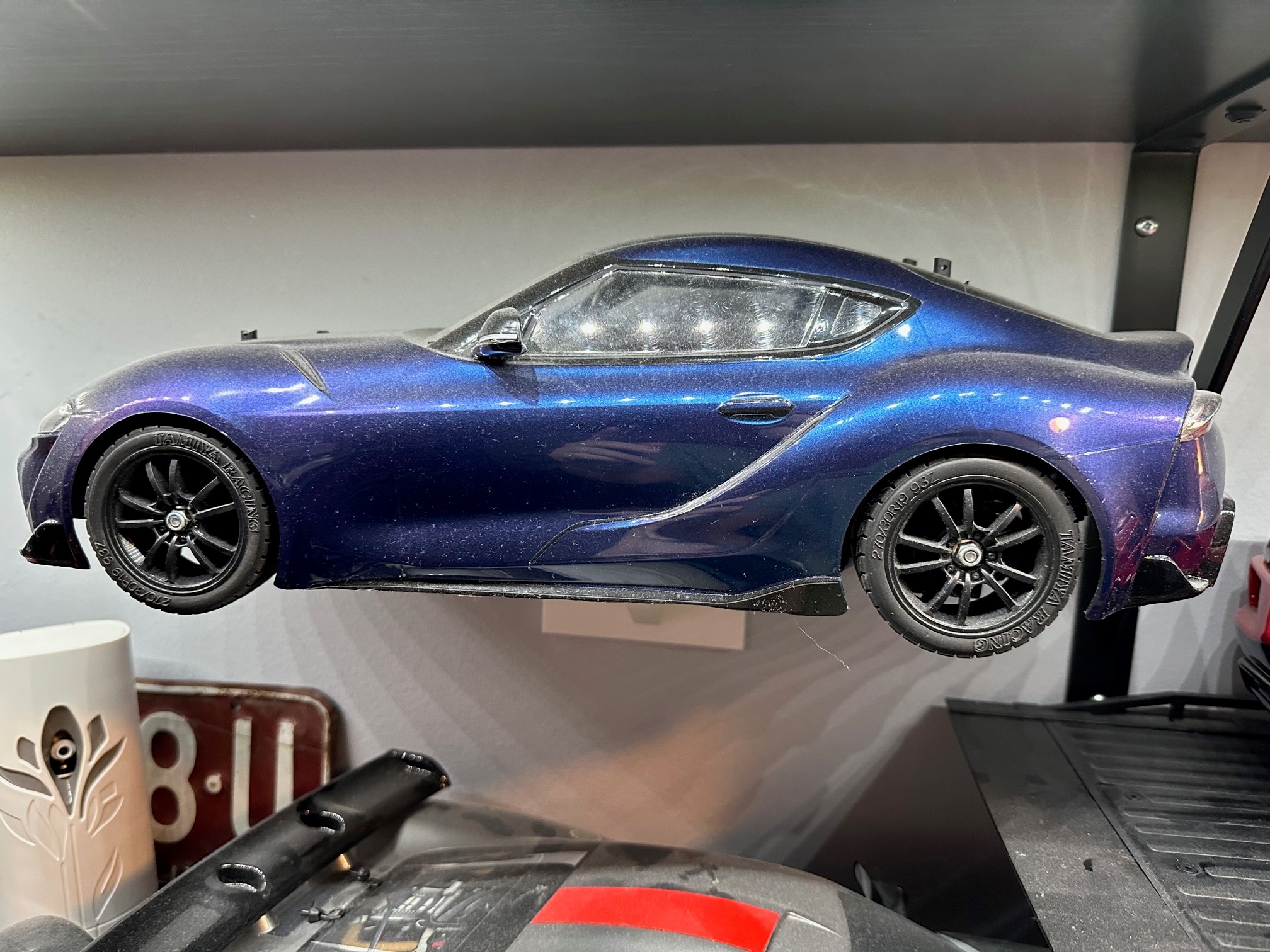Small RC car shelf for 11/16 and 1/10 on road cars - photo 3
