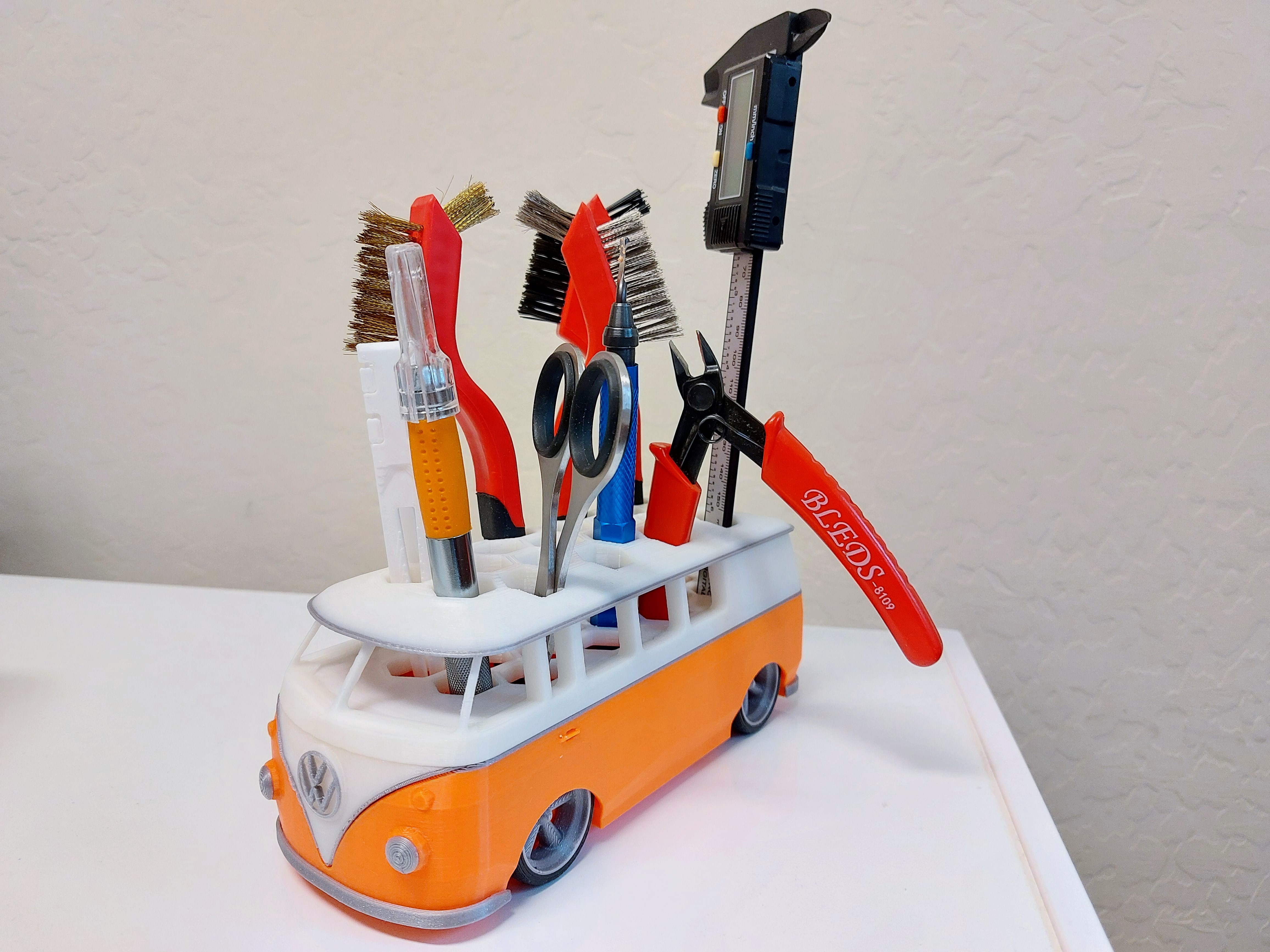 VW Bus Marker or Tool Holder with Working Wheels (optimized for Prusa Mini) - photo 2