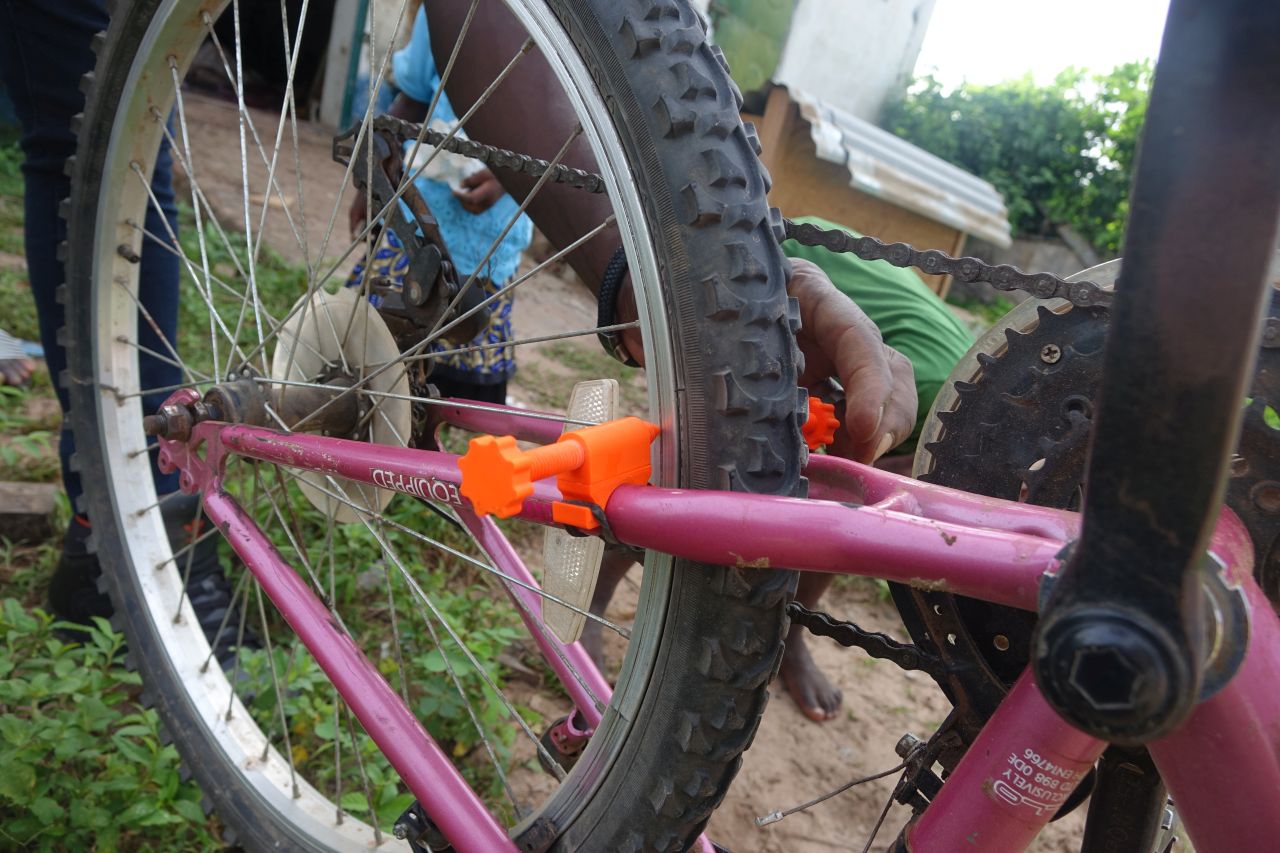 Bike wheel truing tool - photo 3