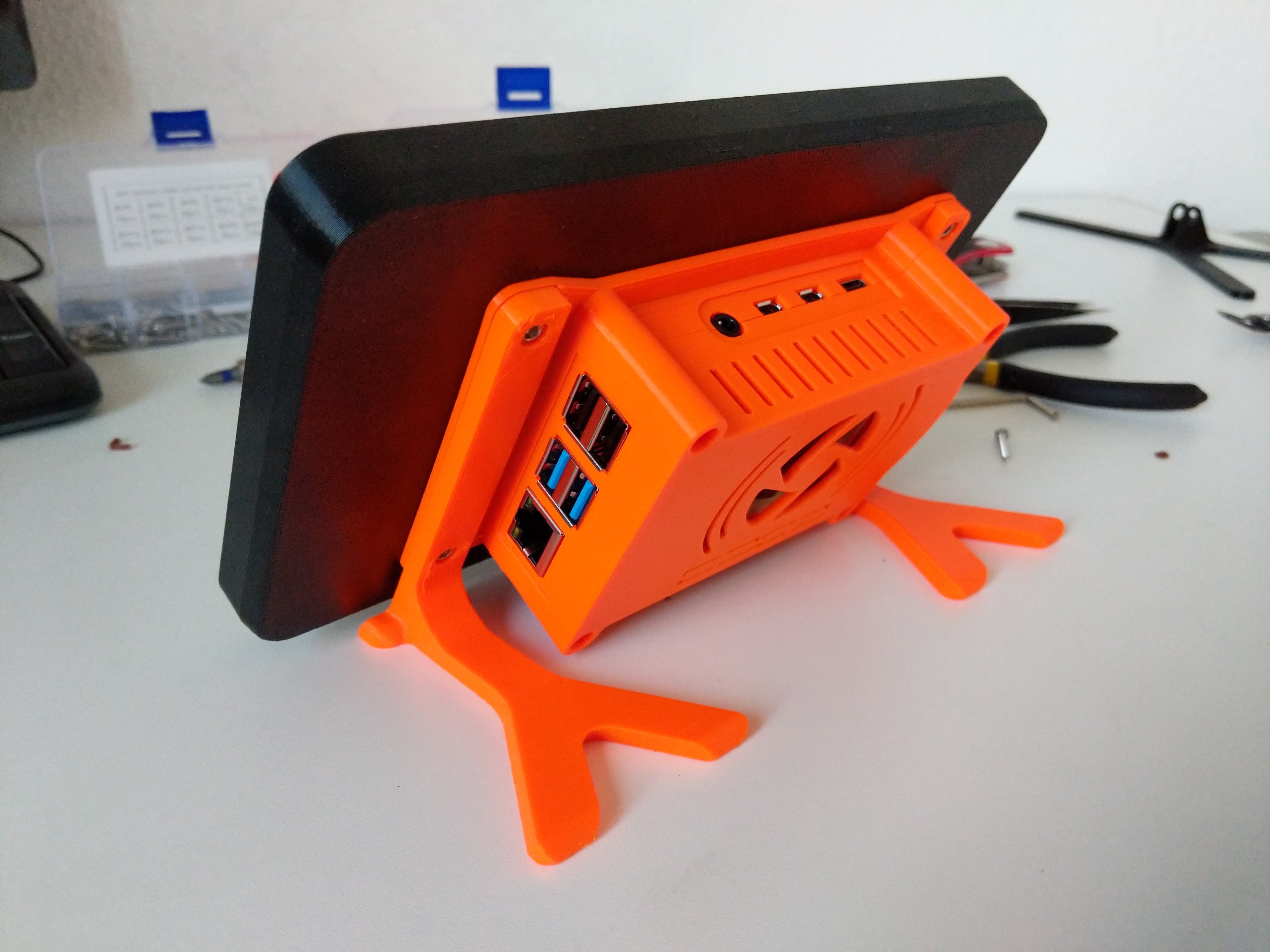 7" Touchscreen case for Raspberry Pi 4 + internal fan - photo 4