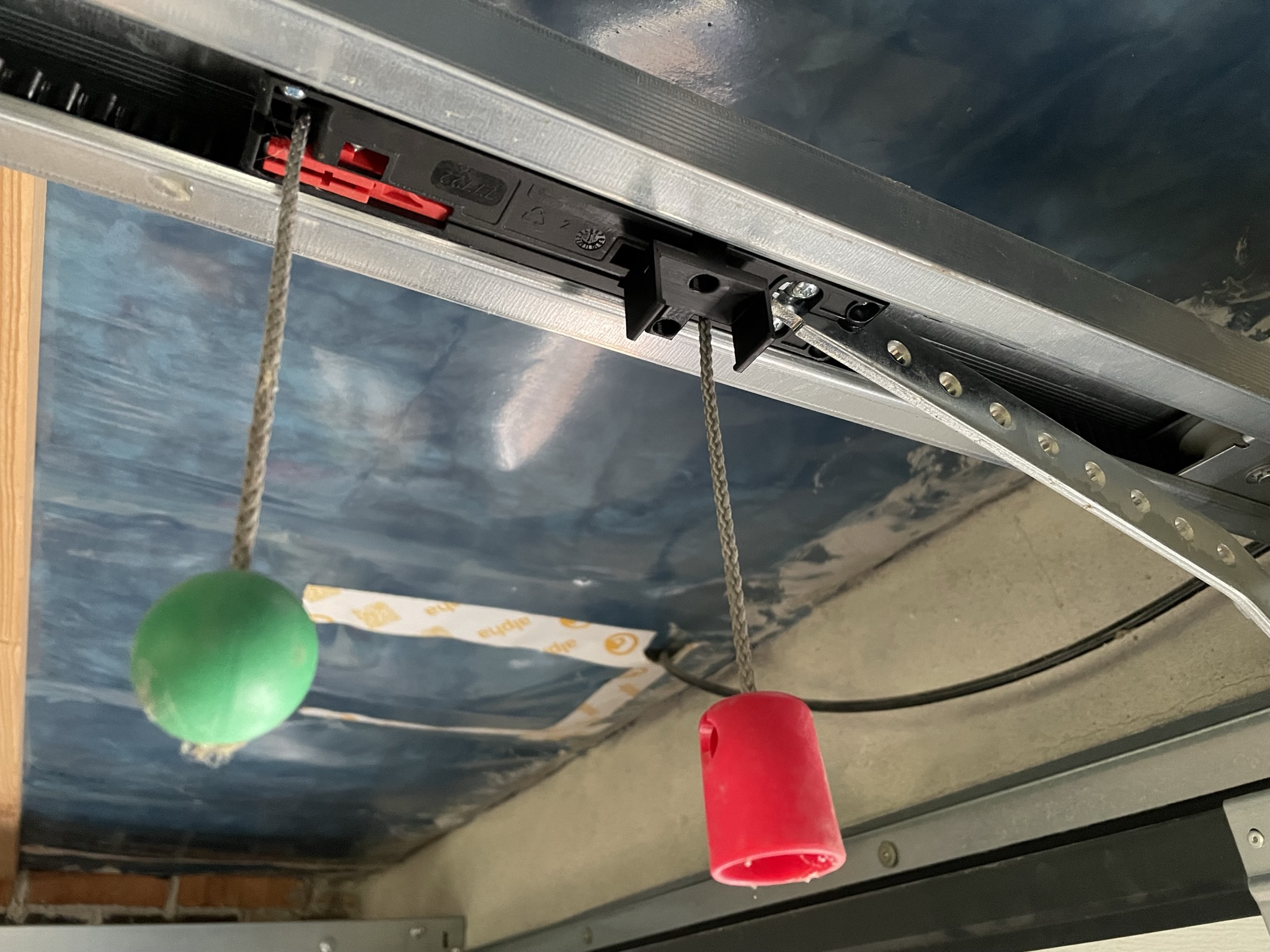 Lindab garage door sensor bracket - photo 4