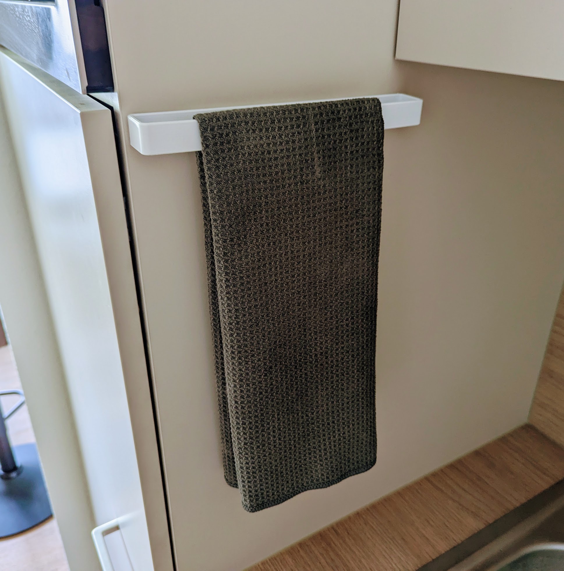 Simple kitchen towel hanger 220x30mm
