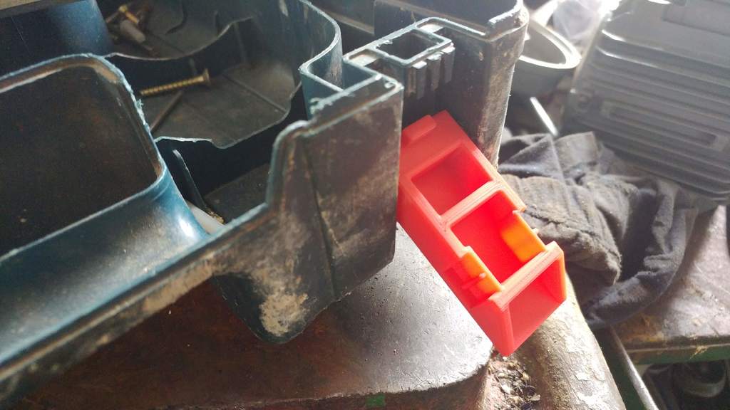 Bosch box clip - photo 2