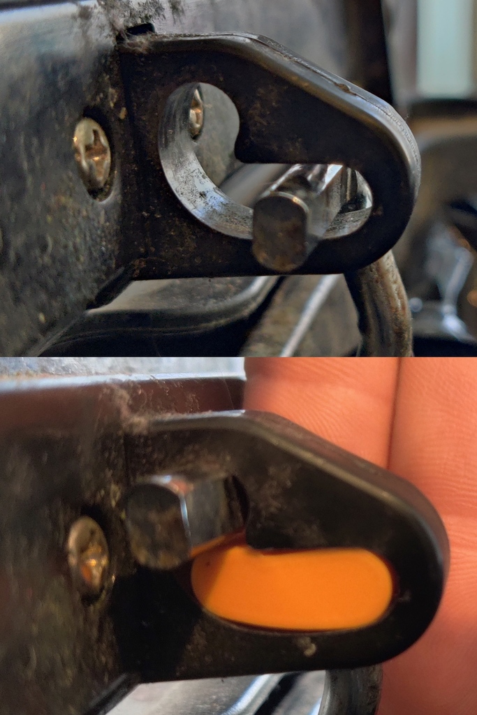 Step can hold open delete for Glad 20 gallon kitchen trash can