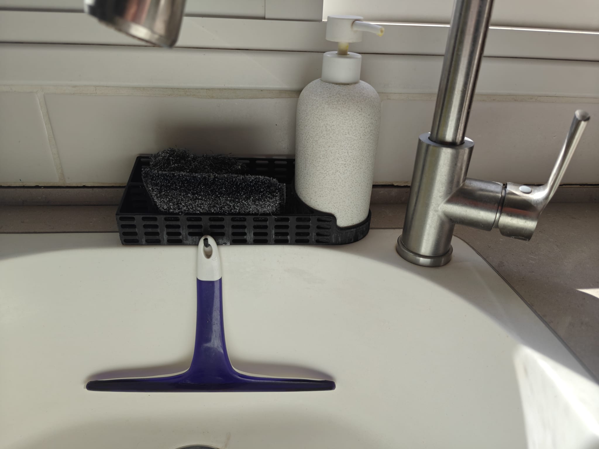 Kitchen Sink Organizer for Sponge, Soap & Squeegee